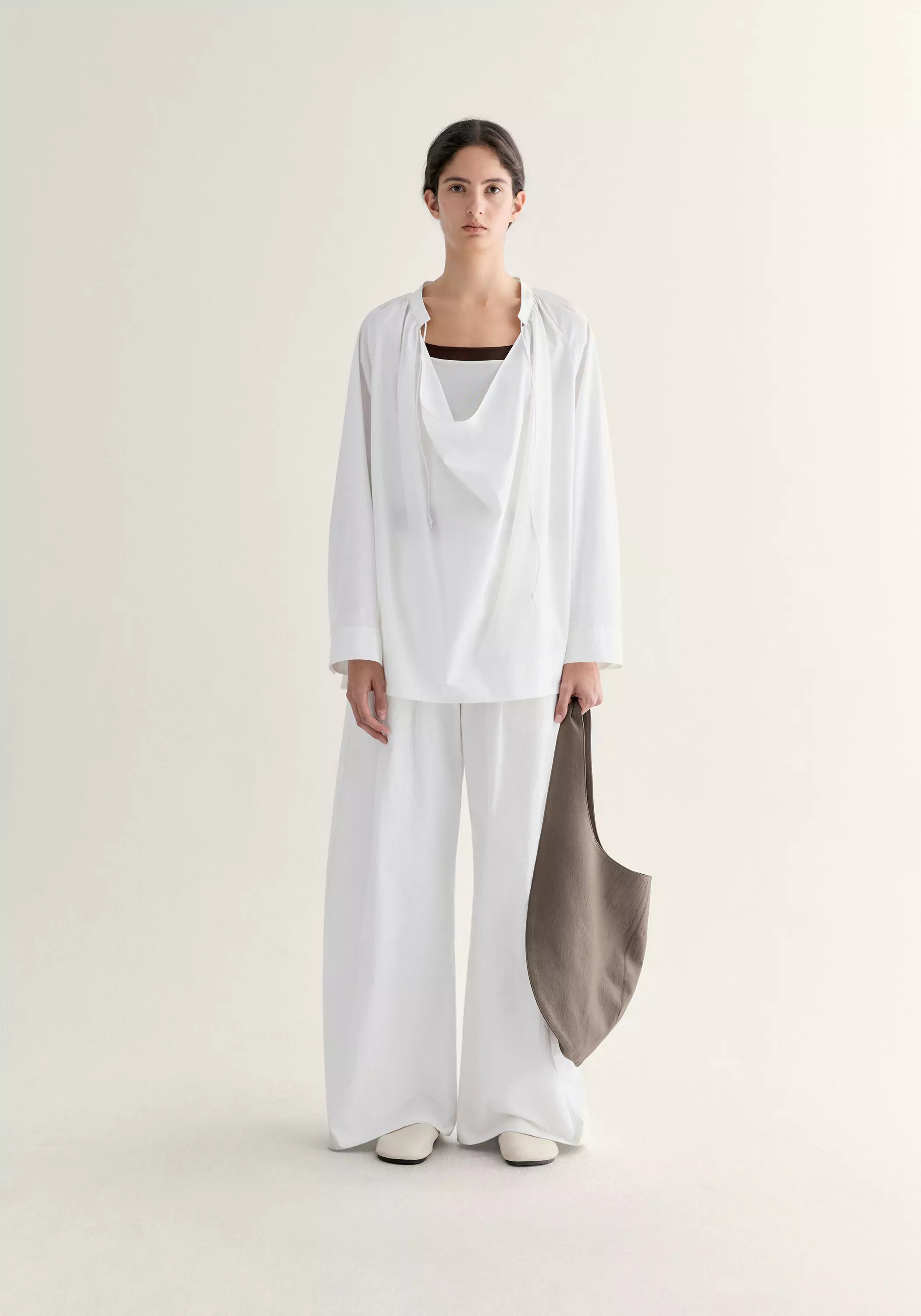 #color_off white