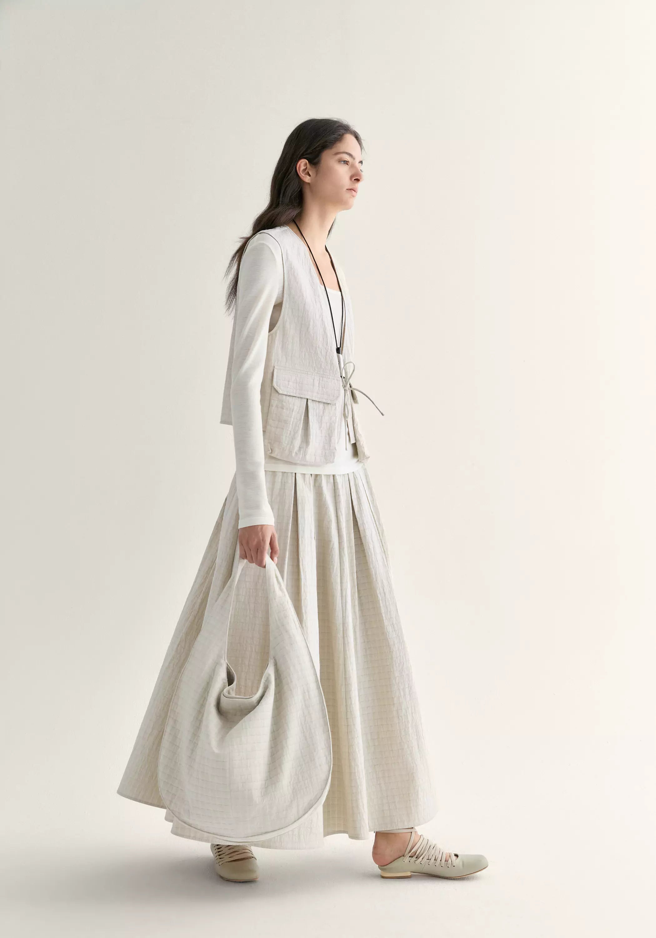 #color_off white