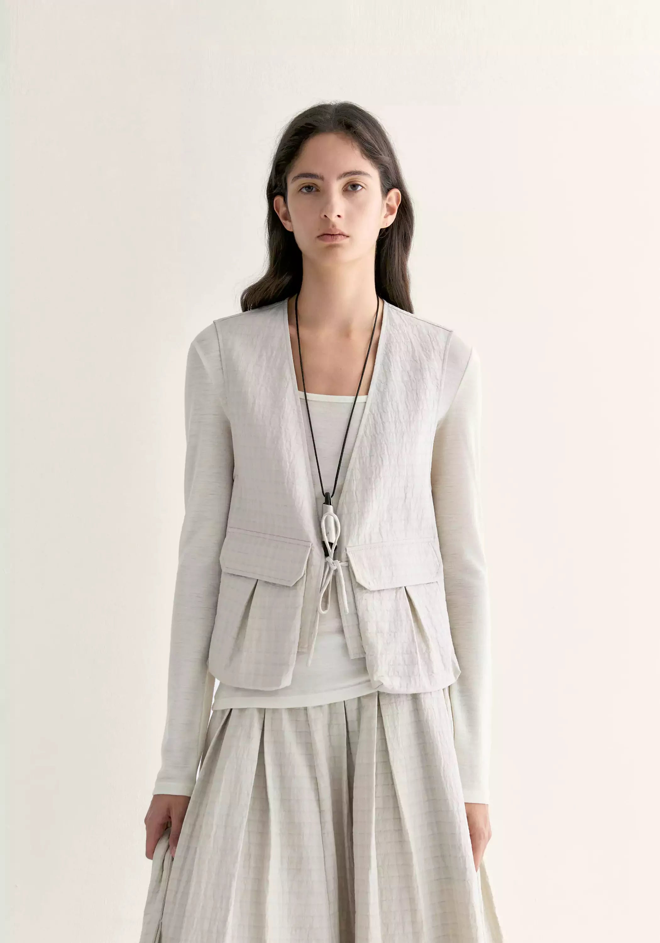 #color_off white