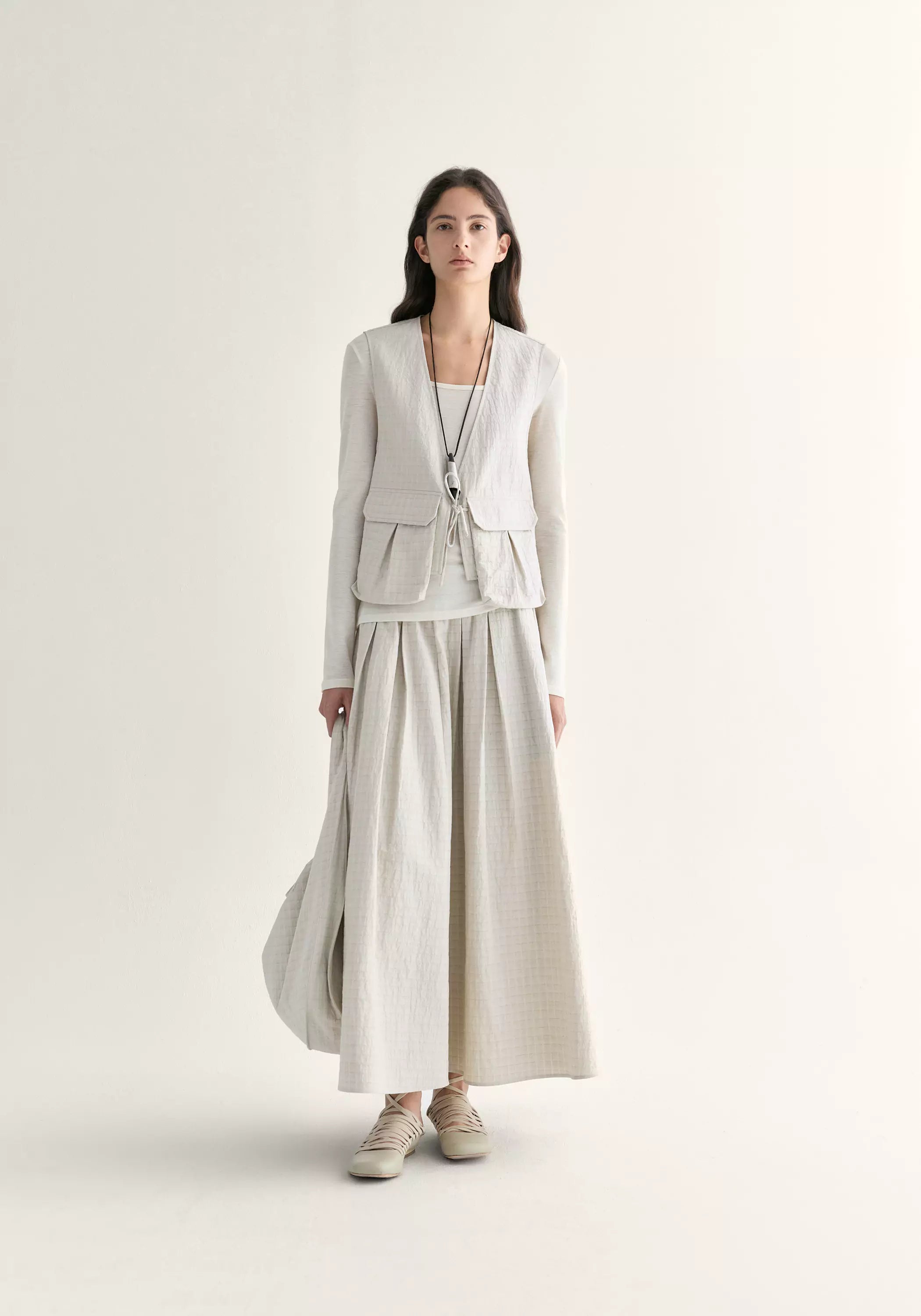 #color_off white