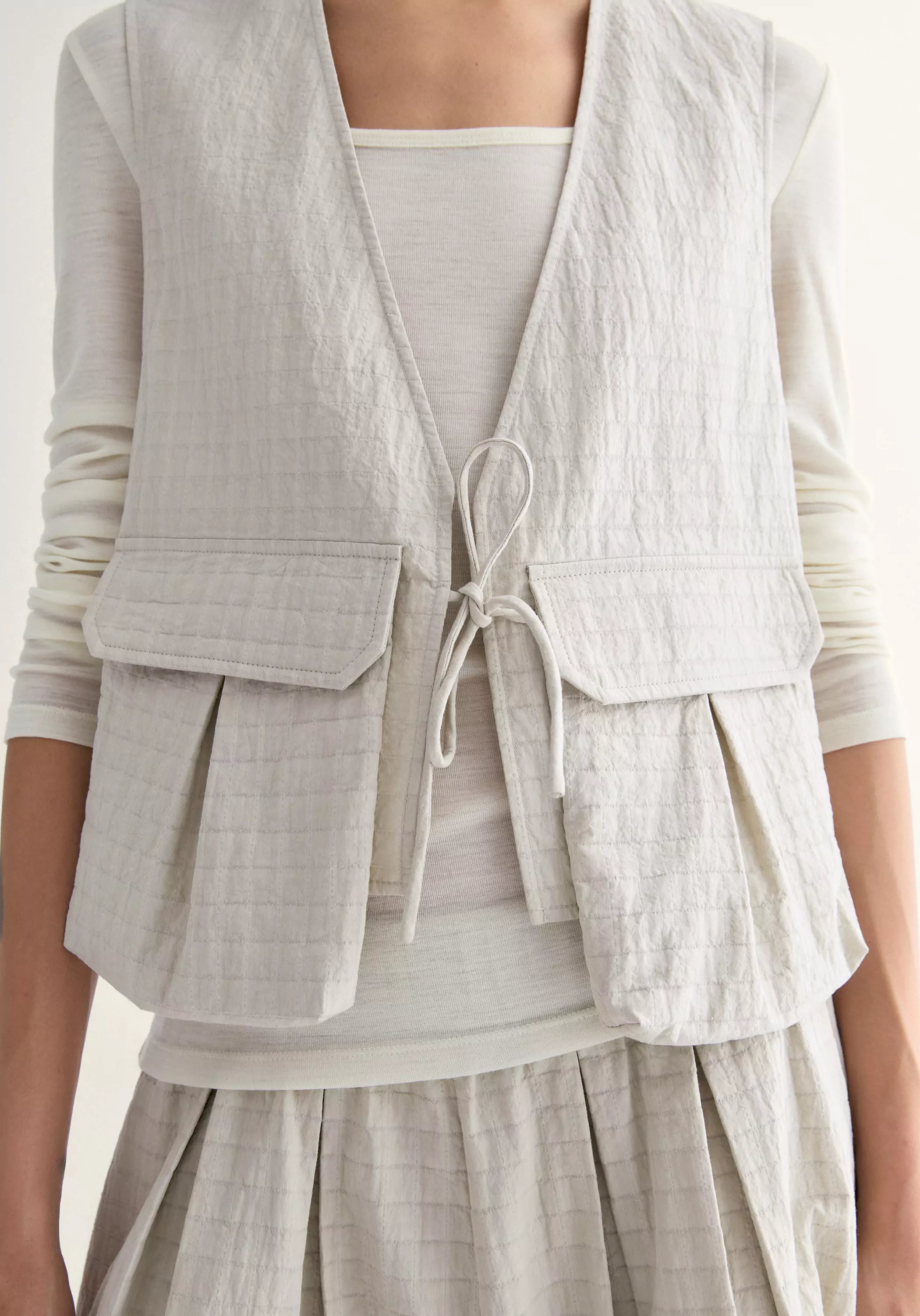 #color_off white