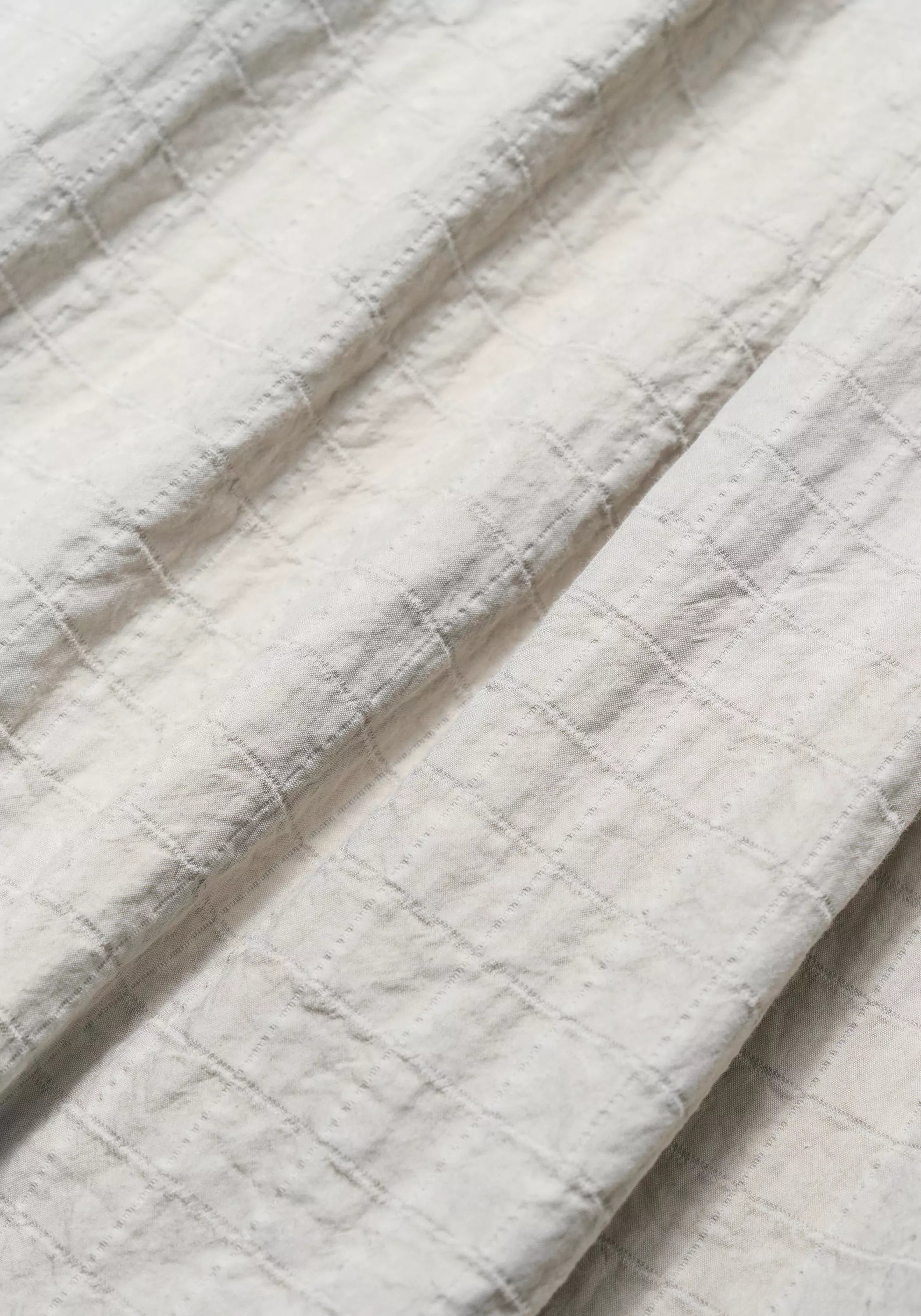 #color_off white