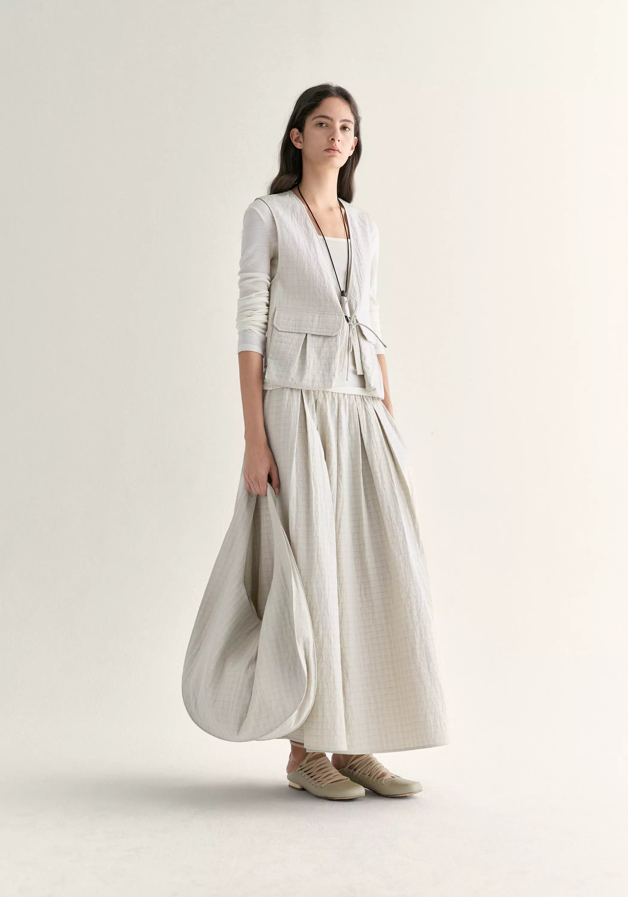 #color_off white