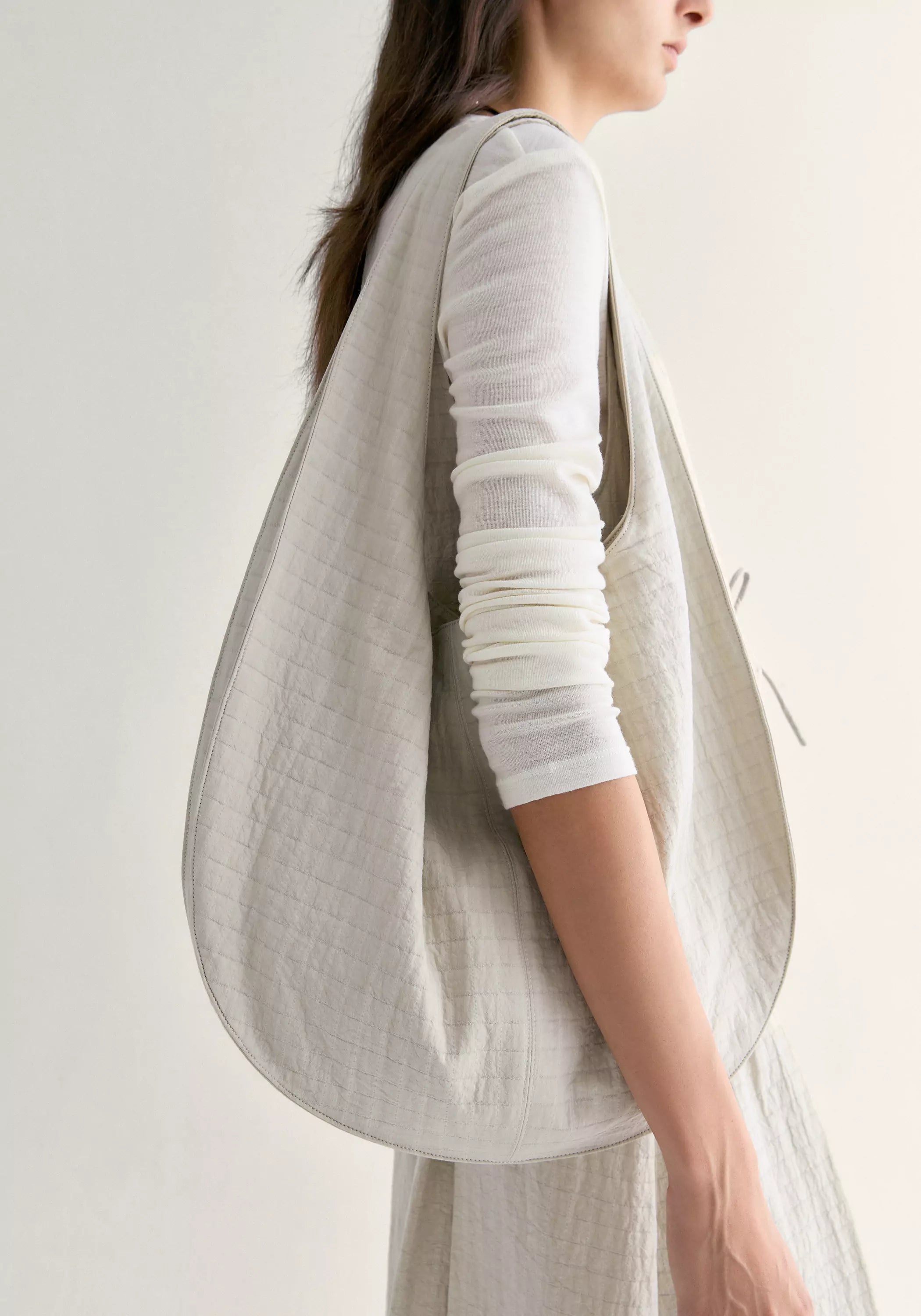 #color_off white