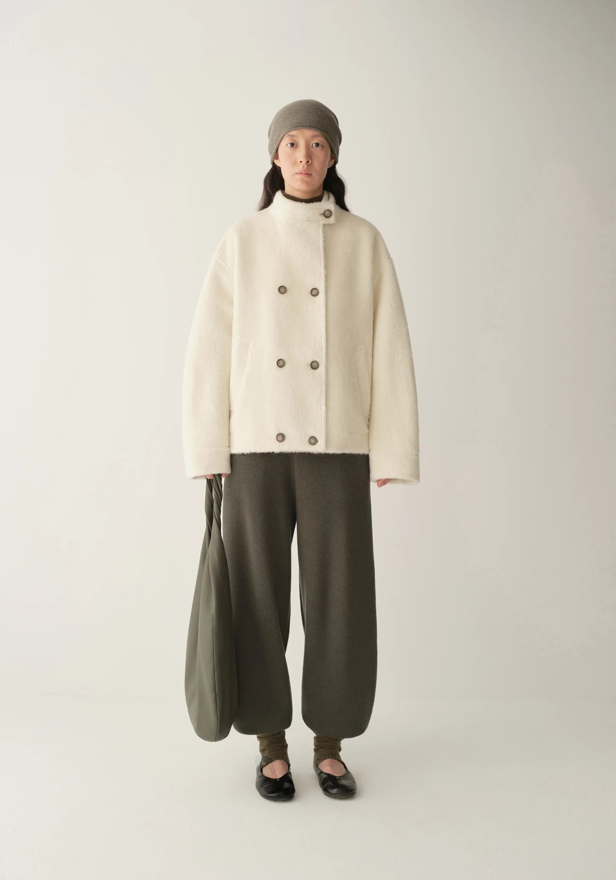 #color_off white