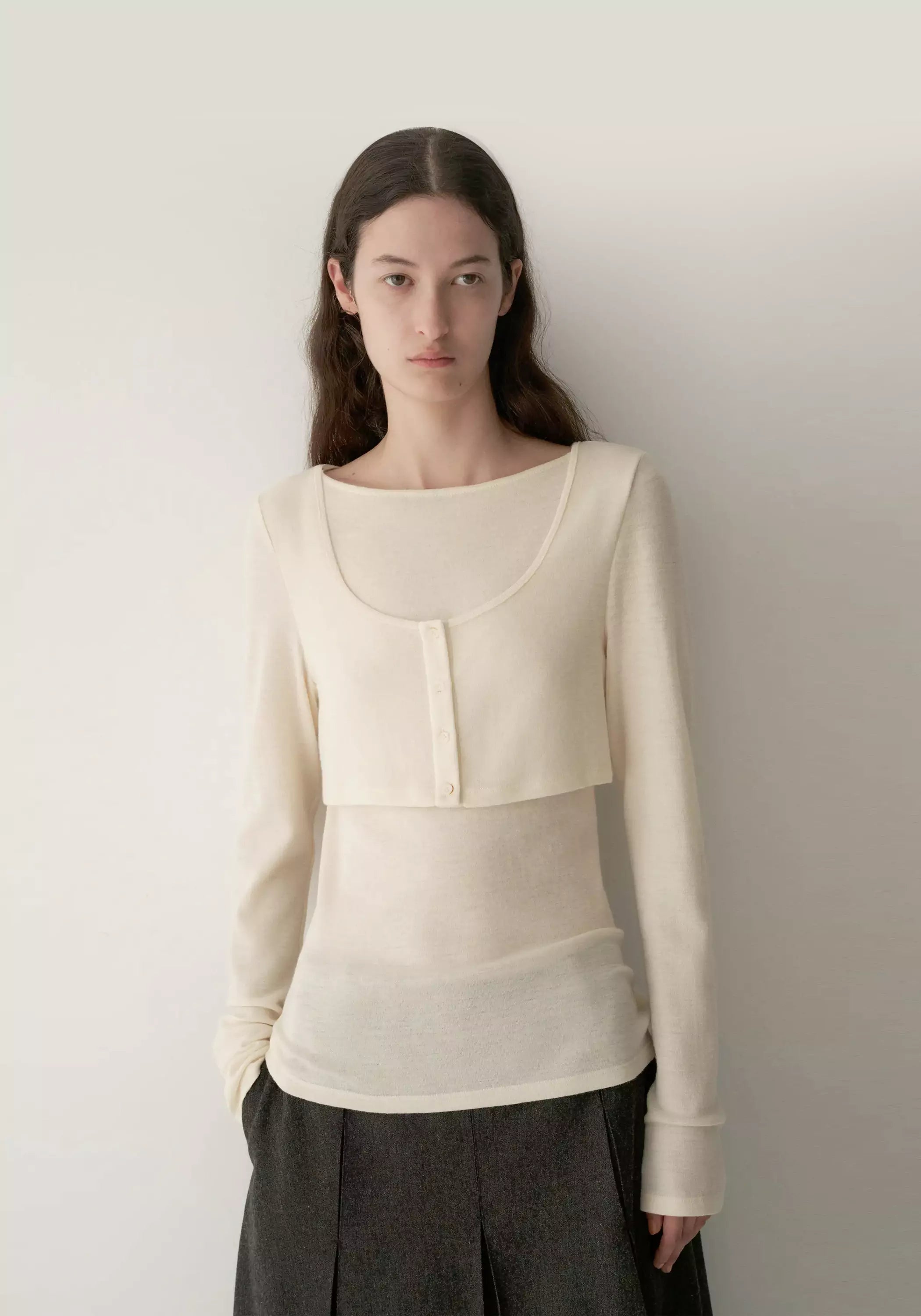 #color_off white