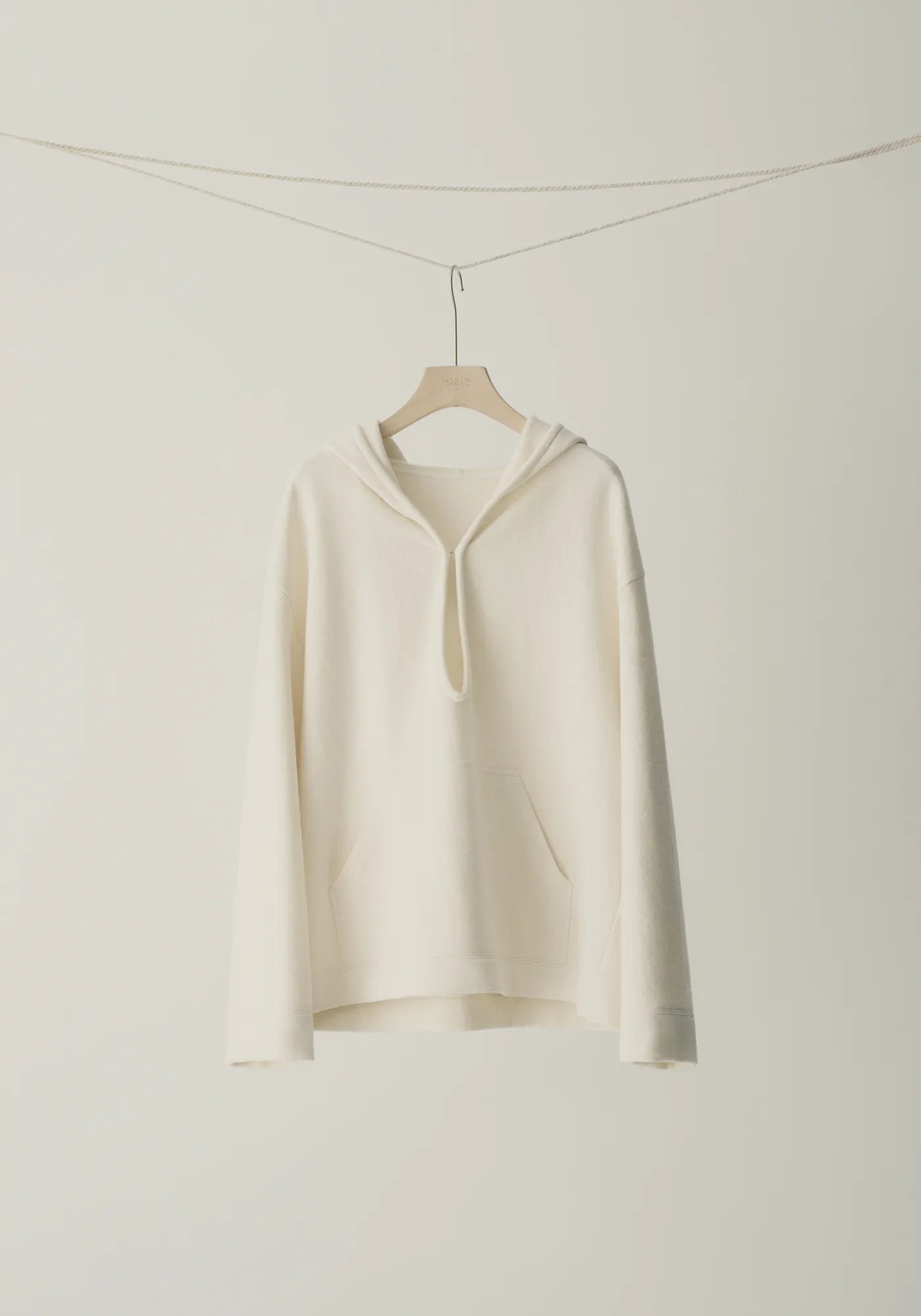 #color_off white