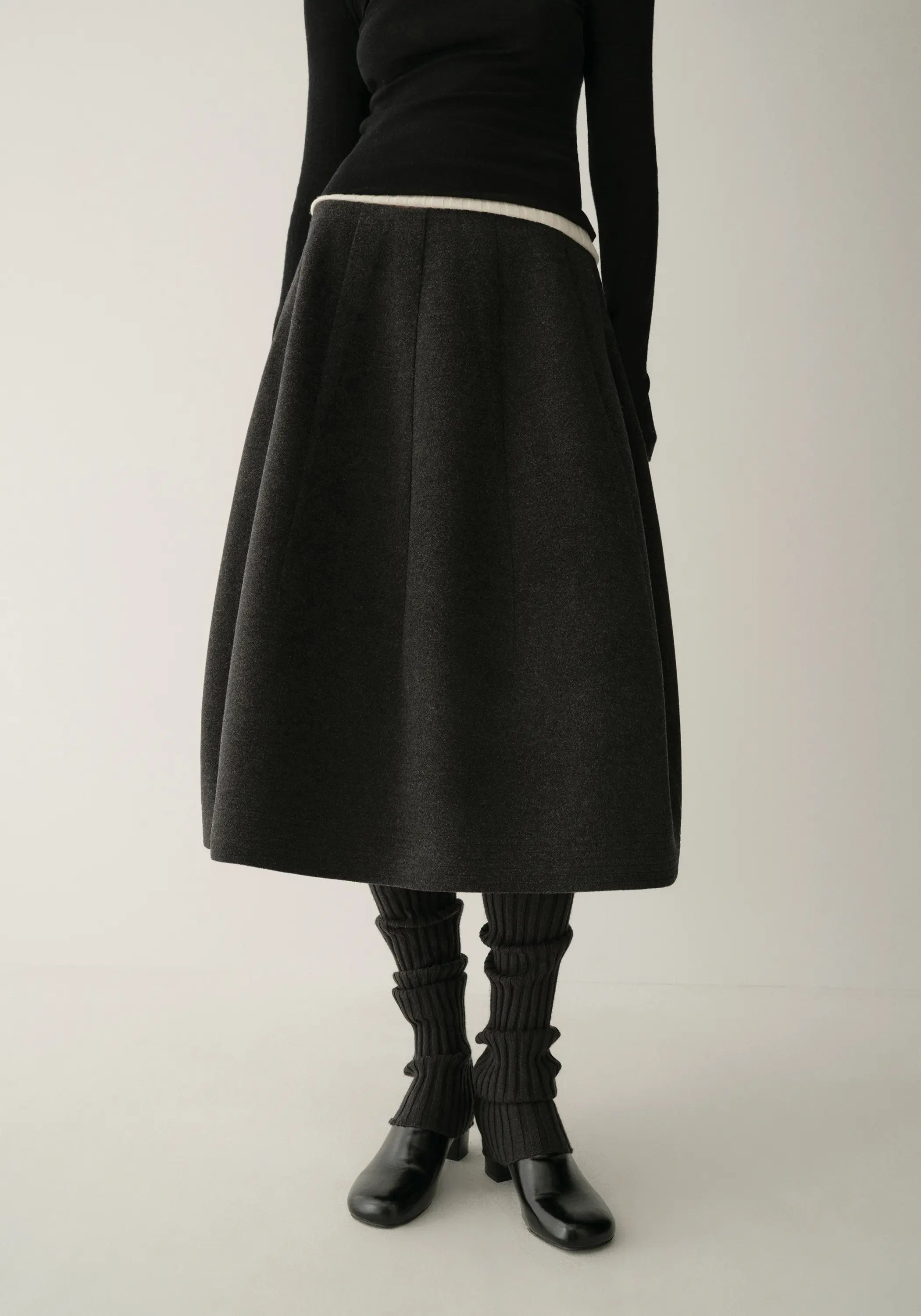 #color_black ash