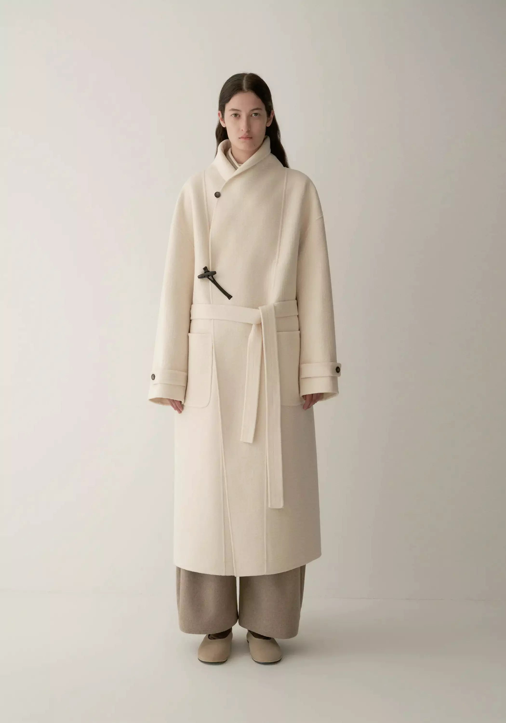 #color_off white