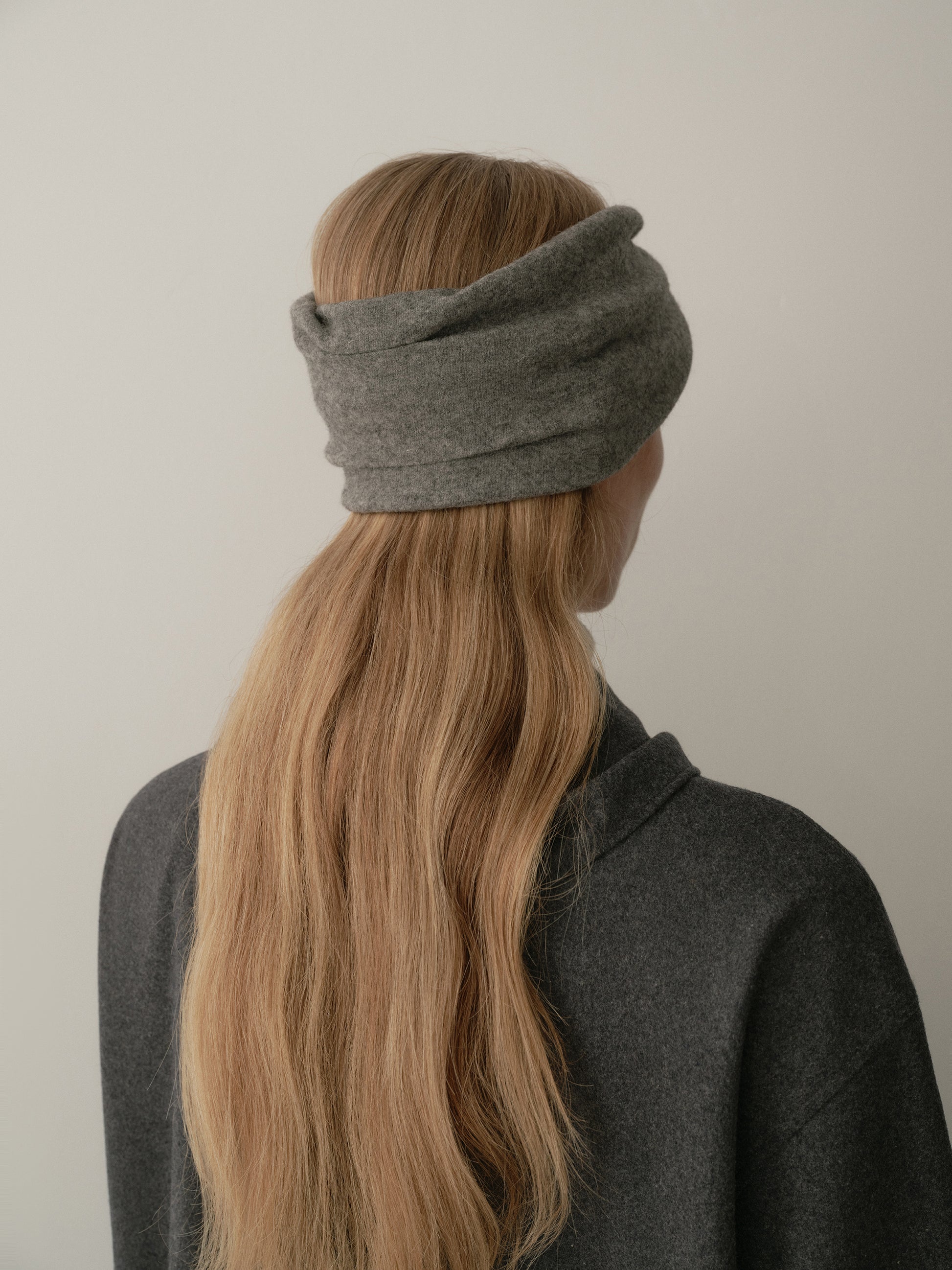 #color_mid gray