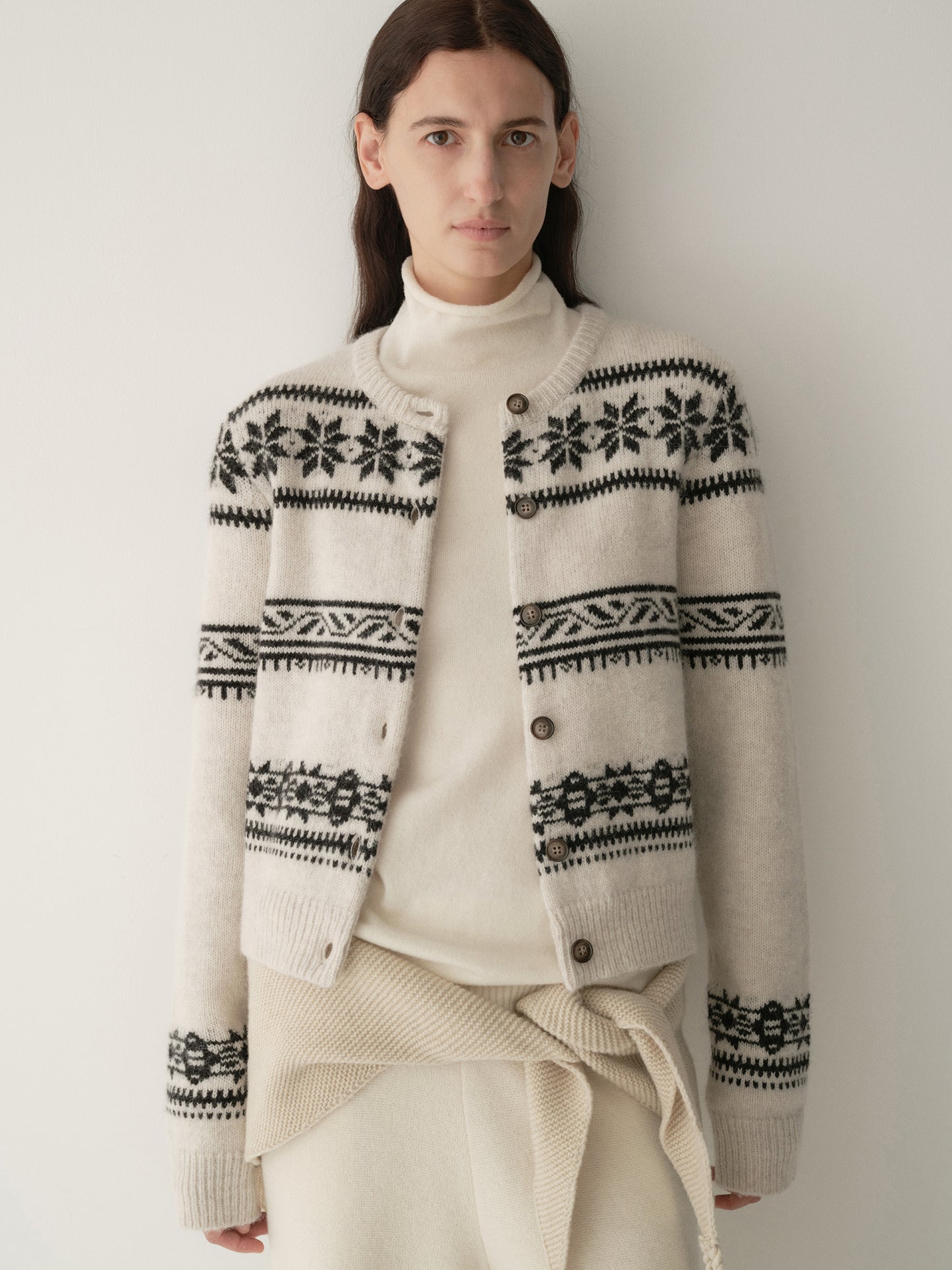 #color_off white