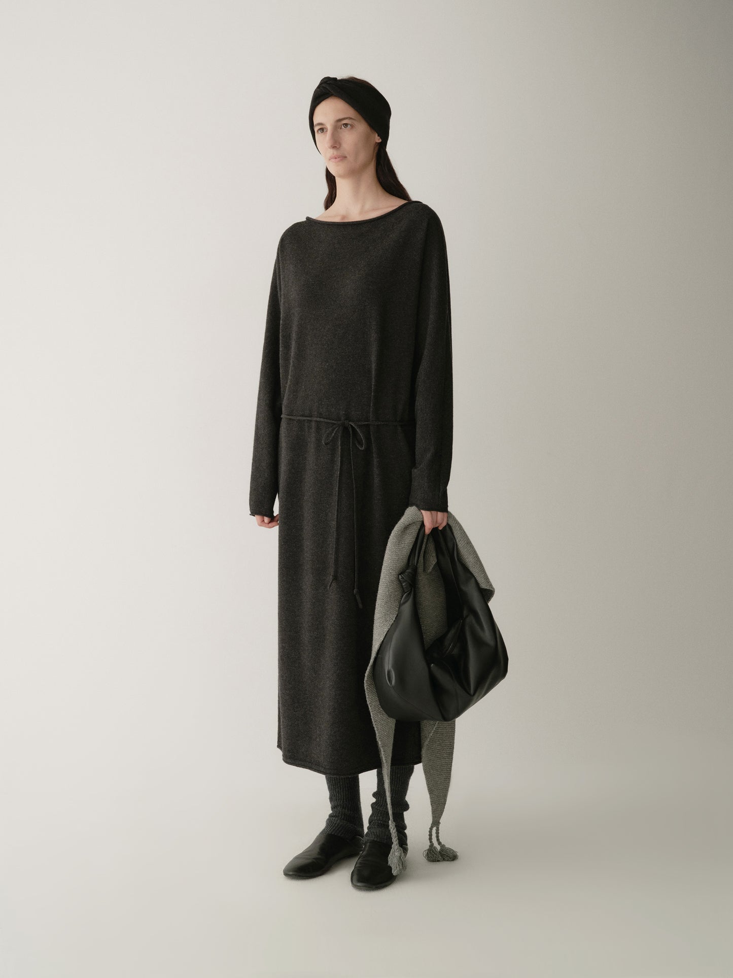 #color_black ash