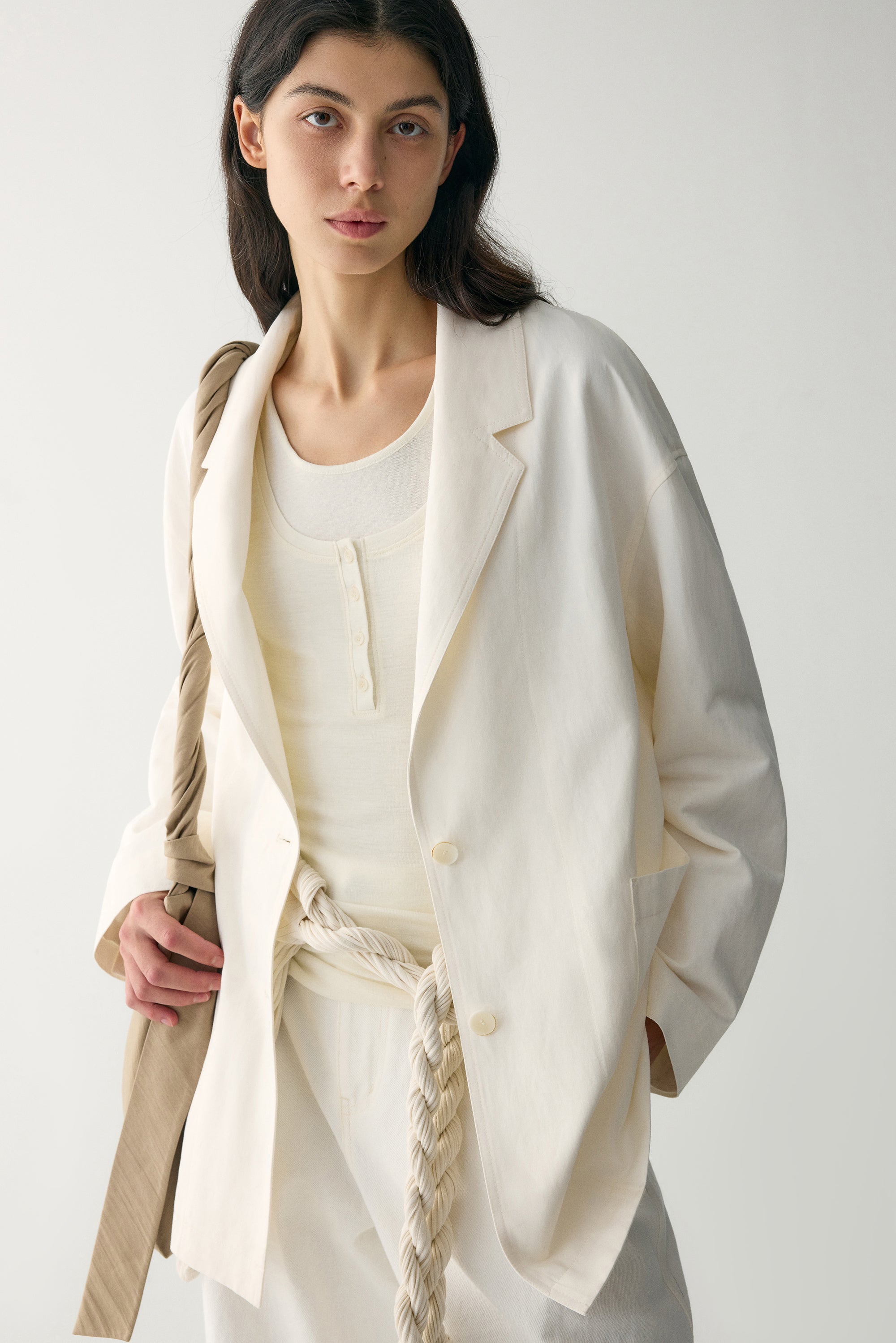 #color_off white