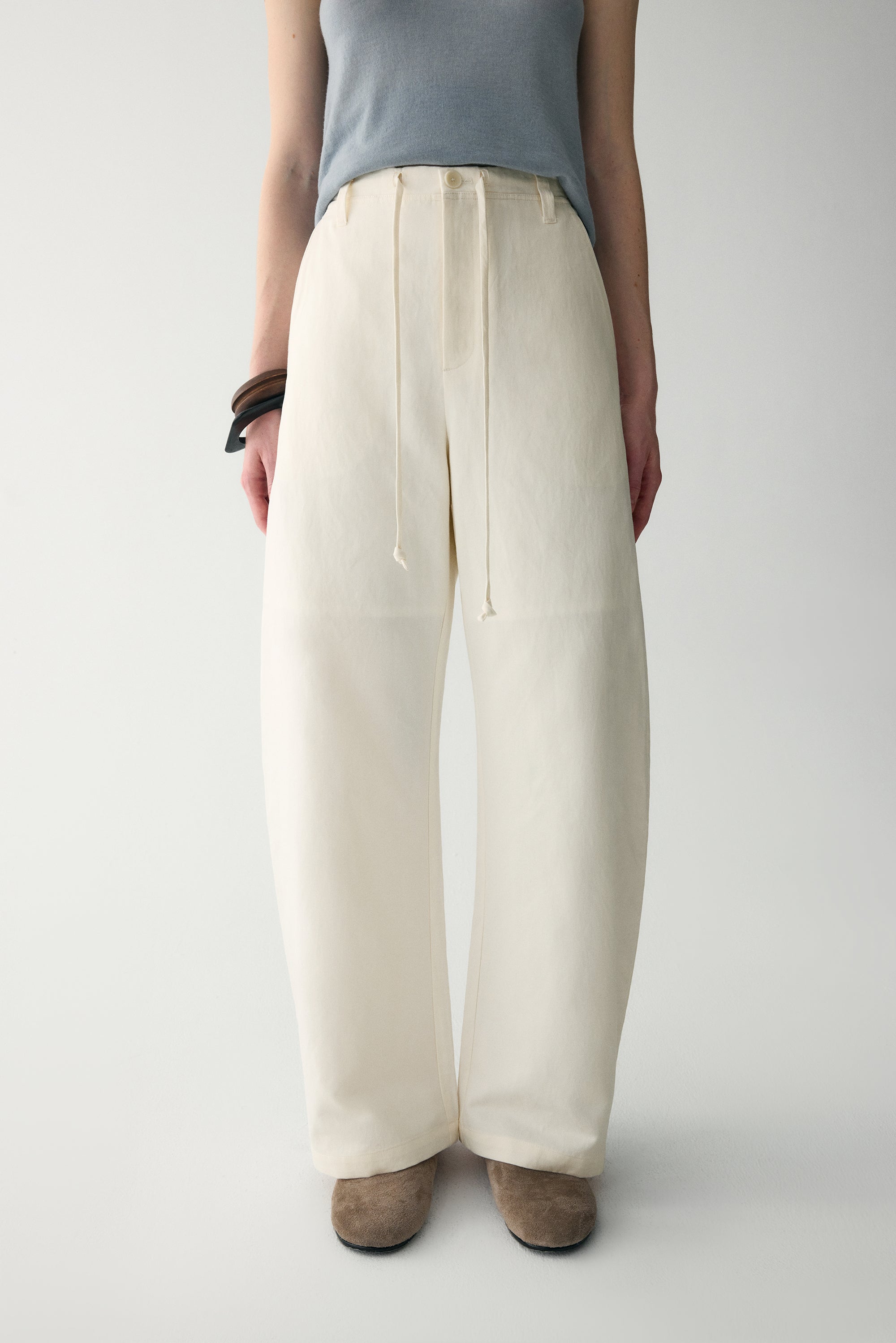 #color_off white