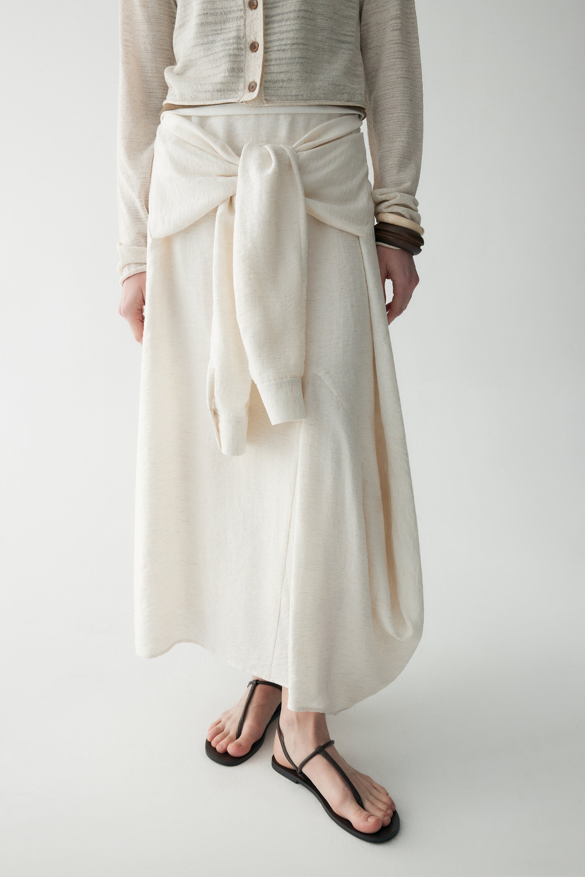 #color_off white