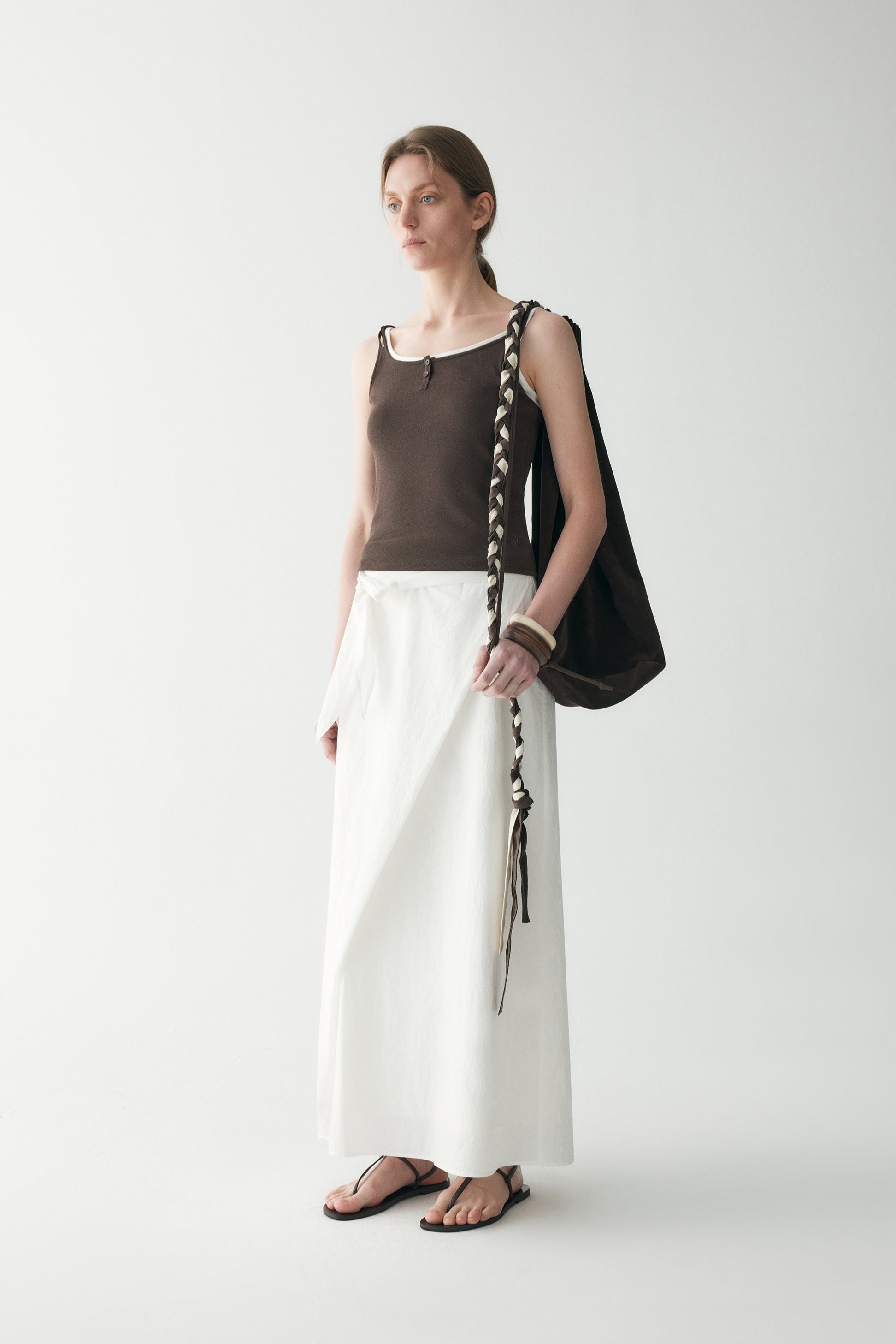 #color_off white