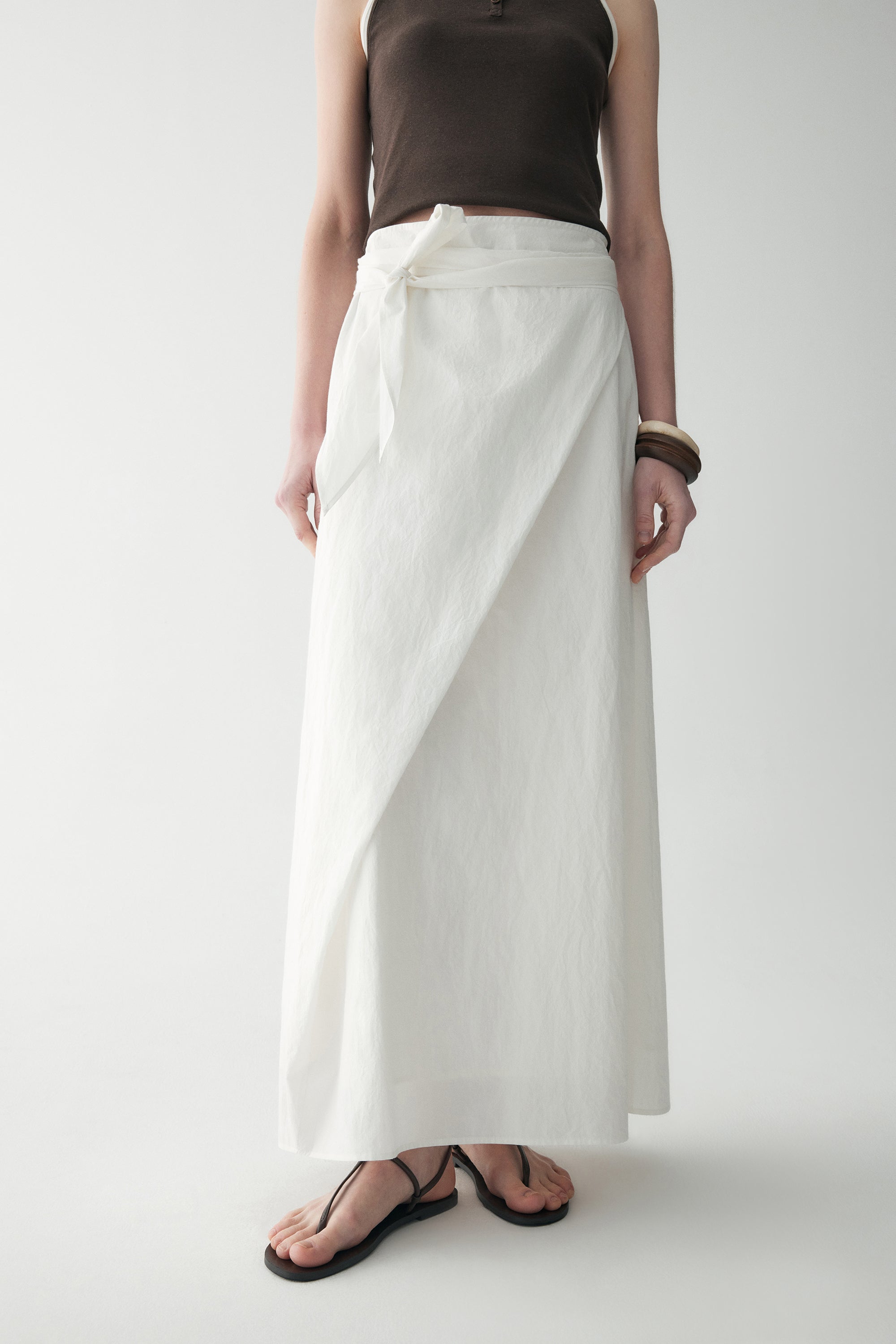 #color_off white