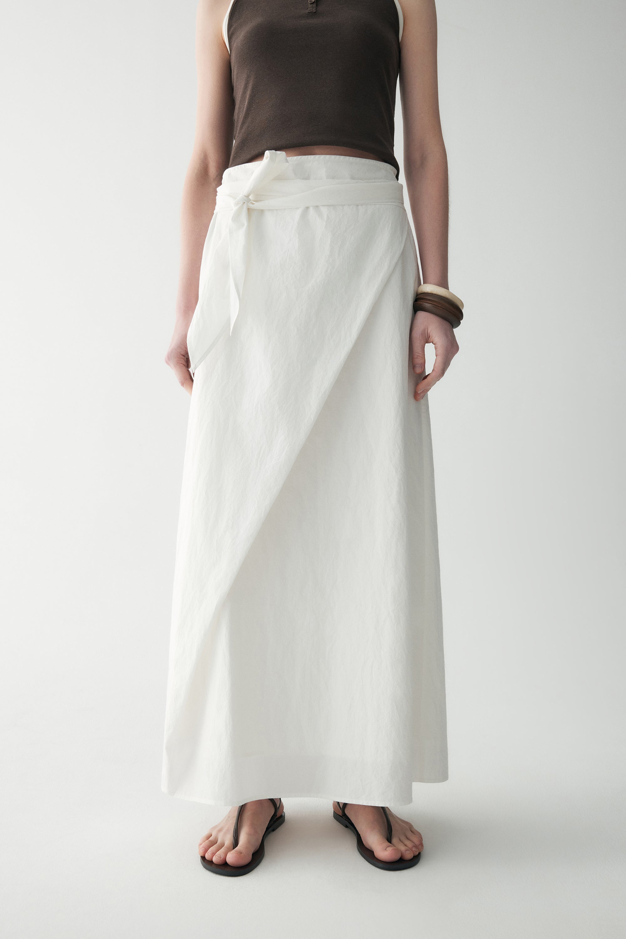 #color_off white