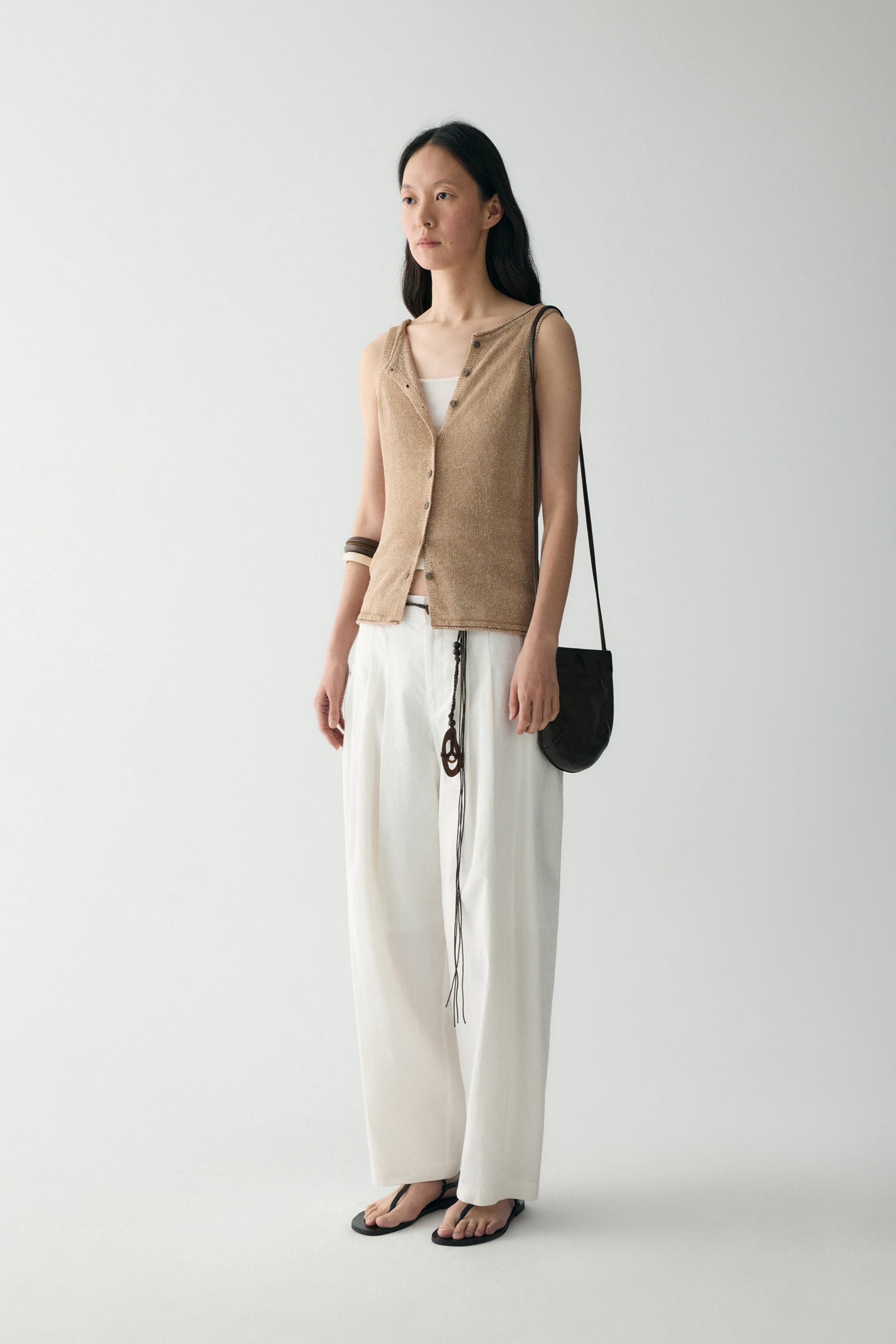 #color_off white