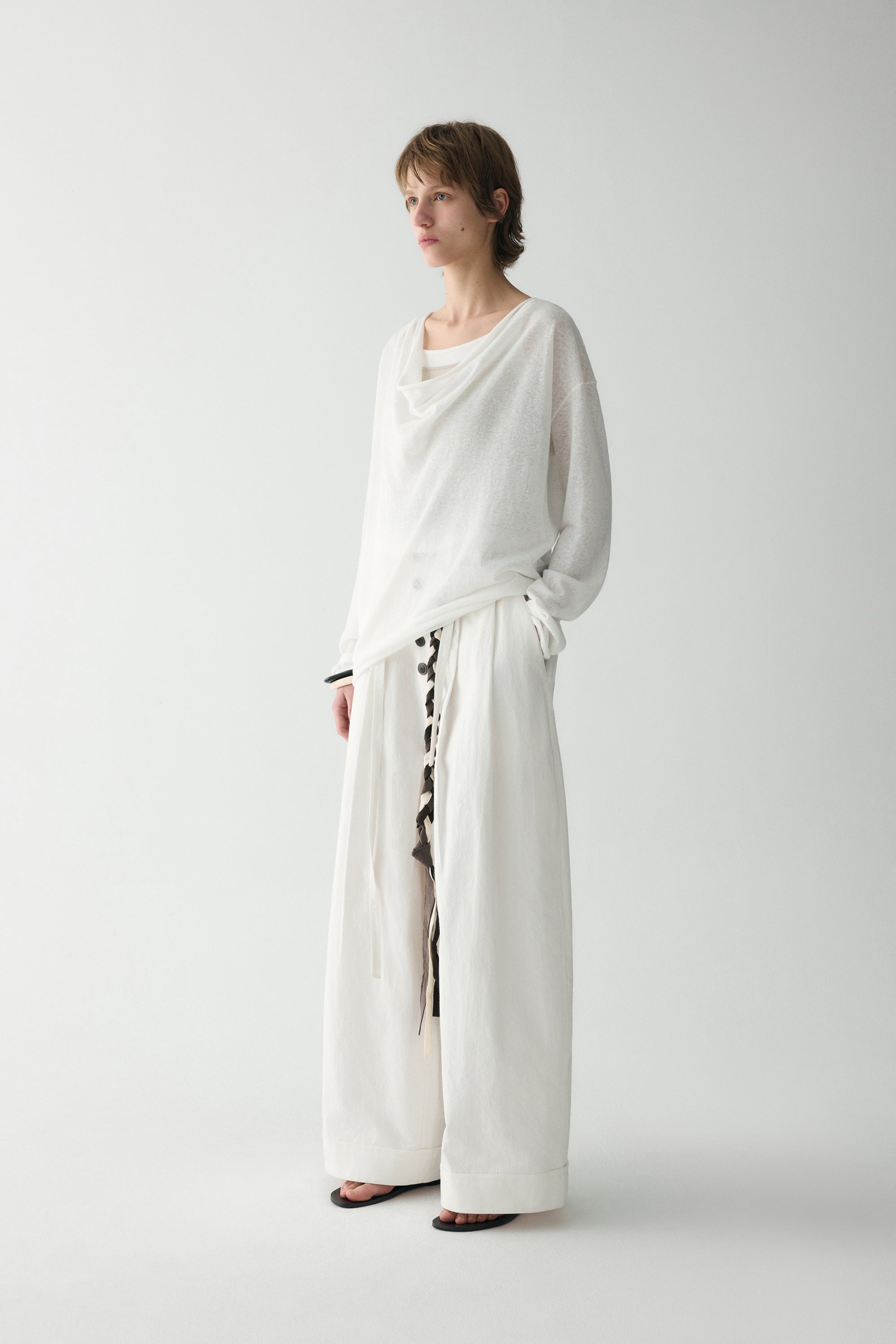 #color_off white