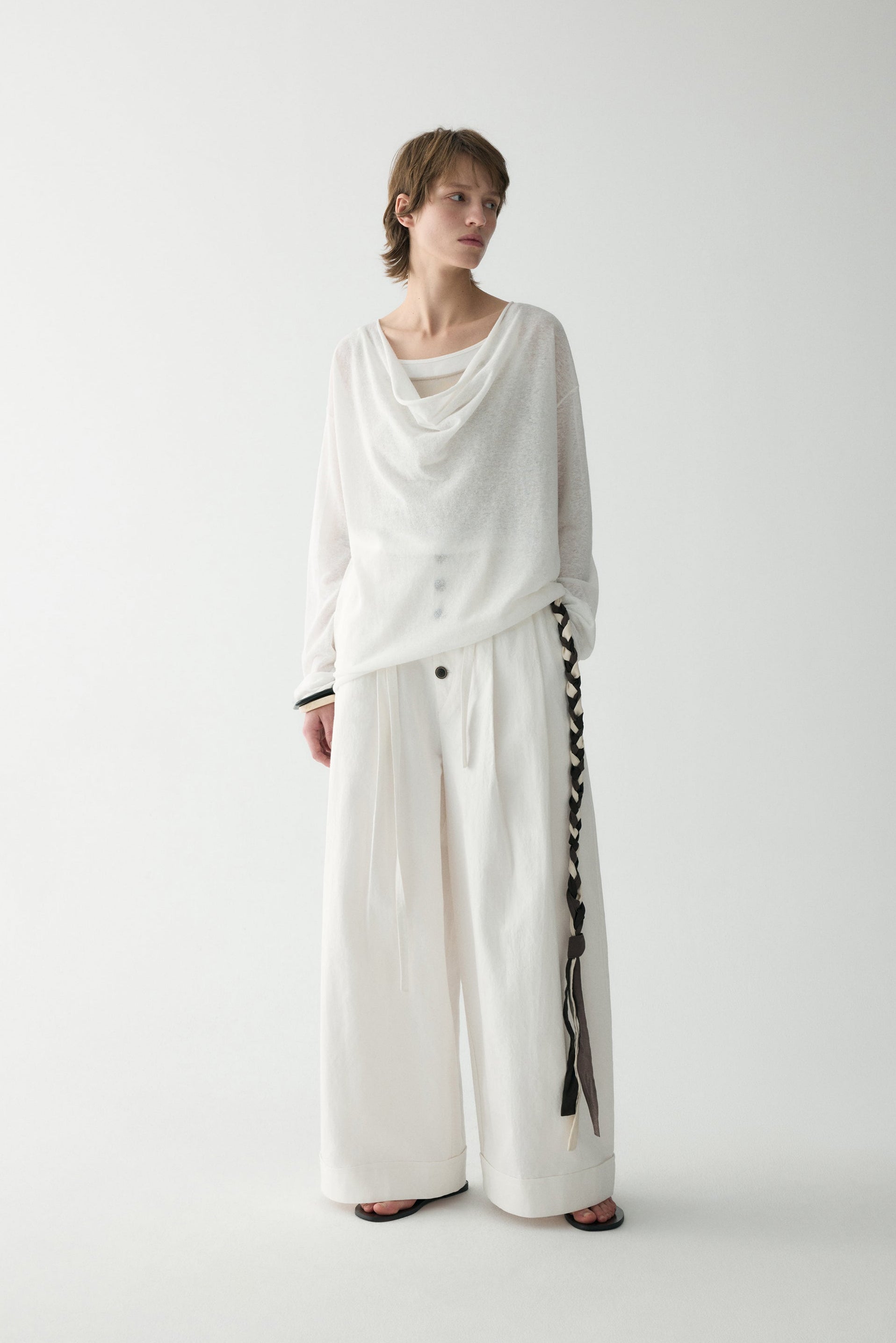 #color_off white