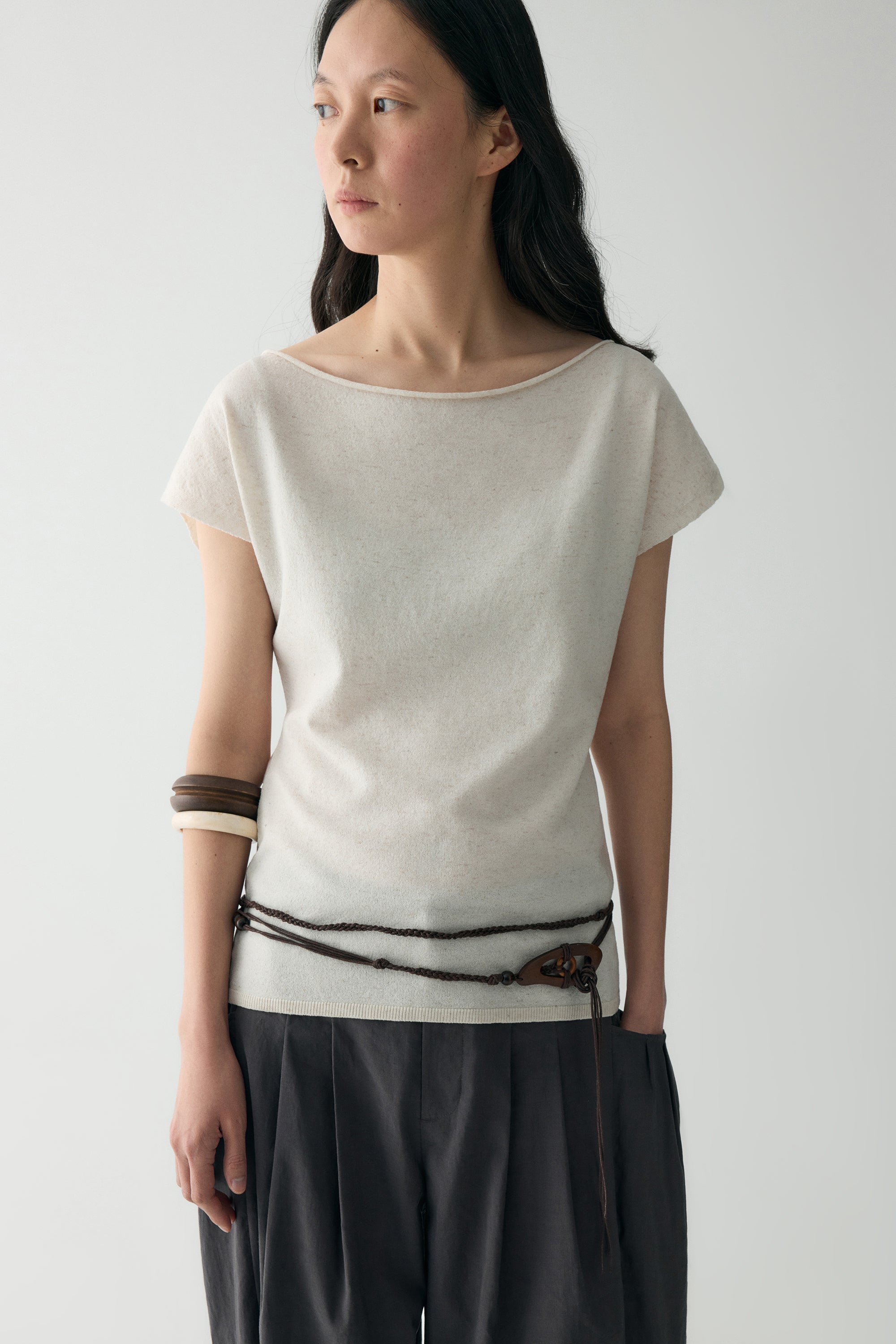 #color_off white