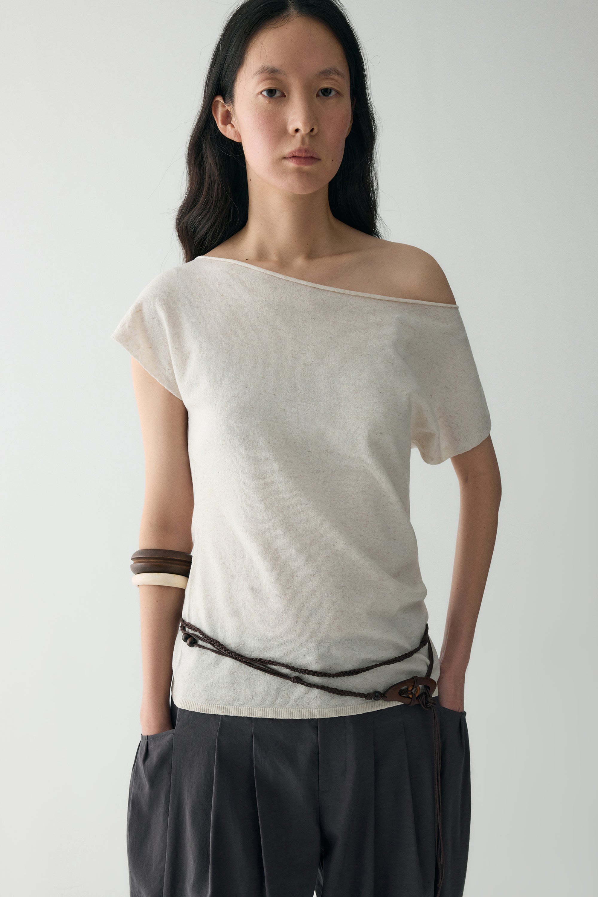 #color_off white