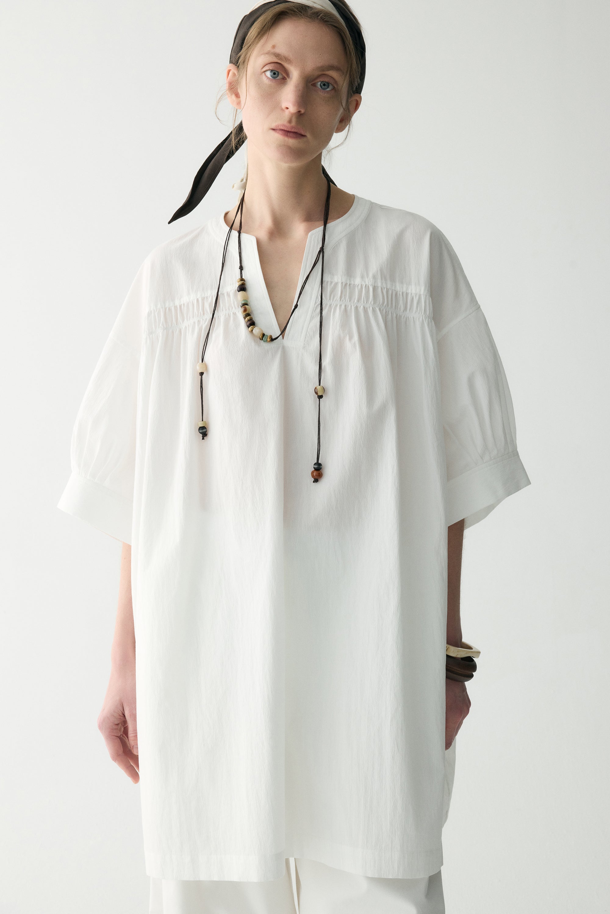 #color_off white