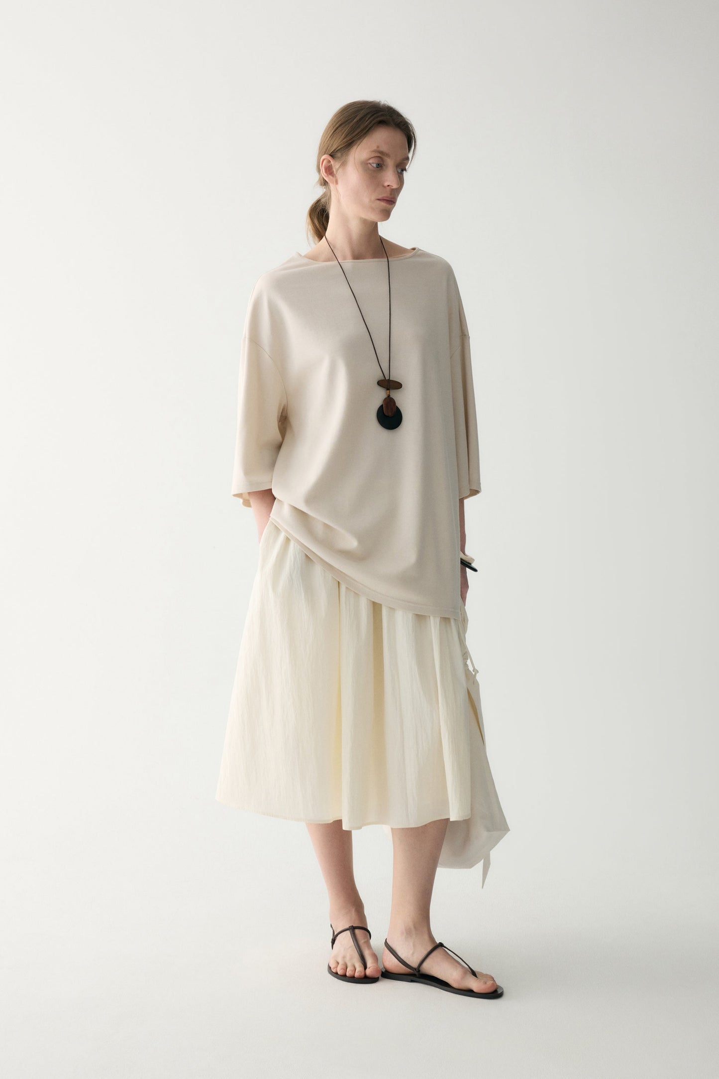 #color_cream white