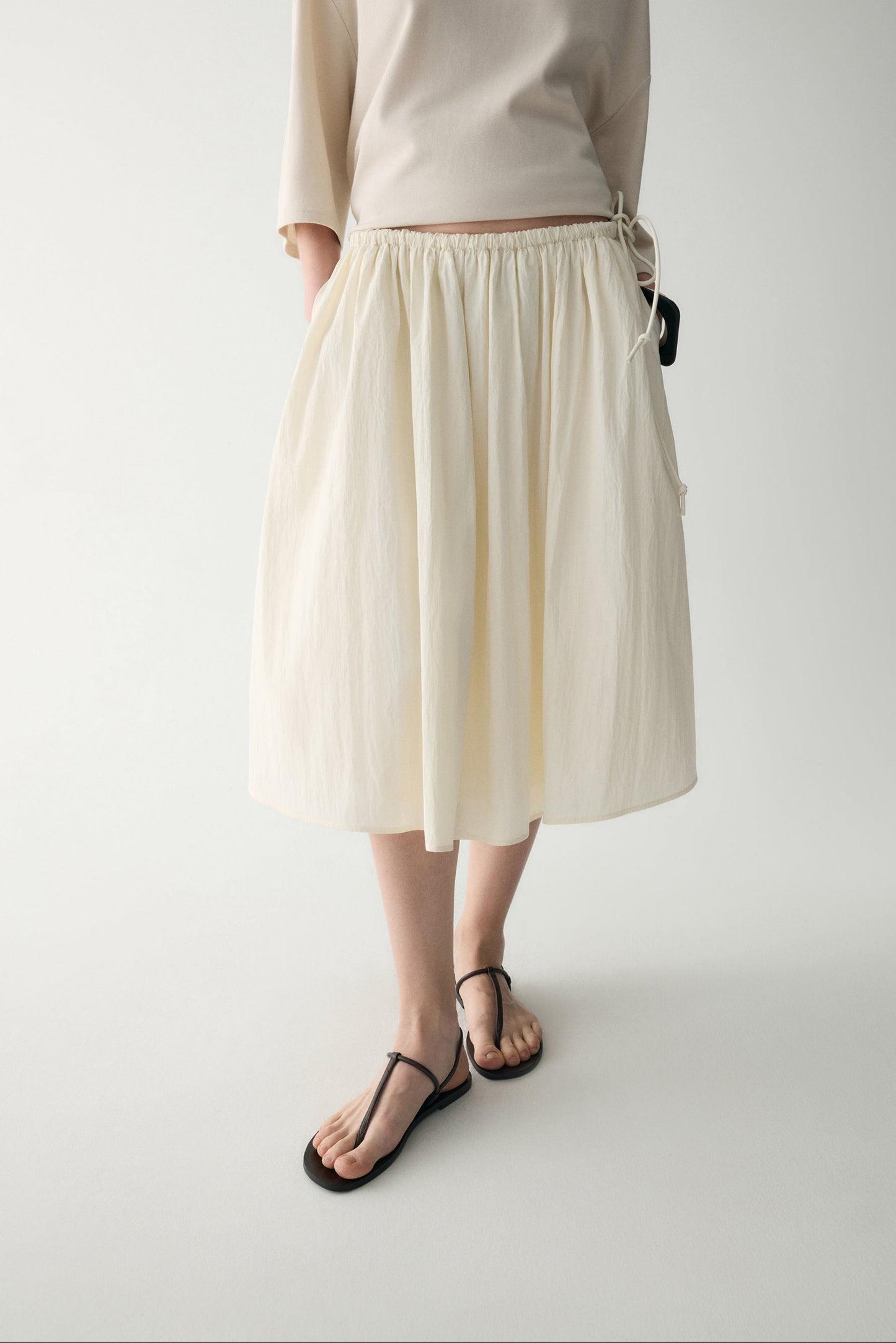 #color_cream white