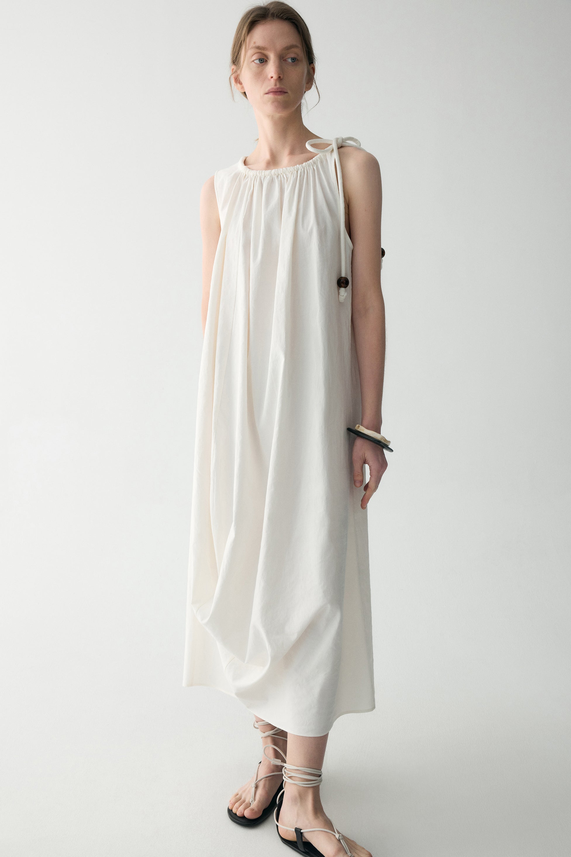 #color_cream white