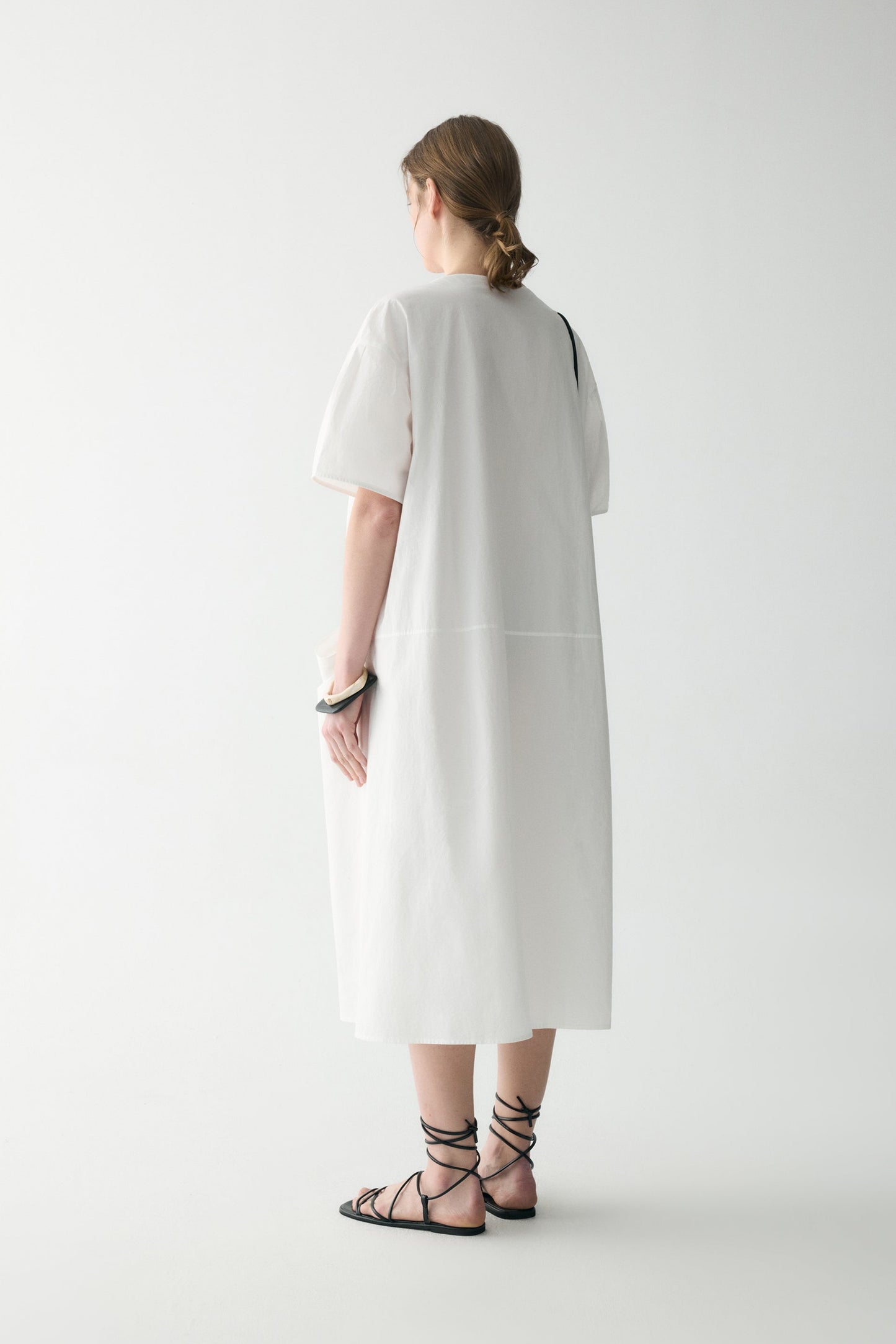 #color_off white