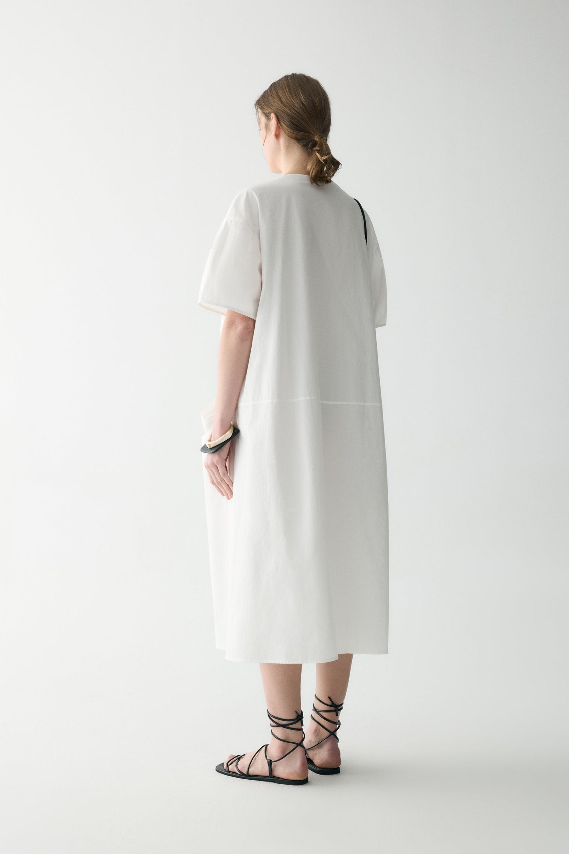 #color_off white
