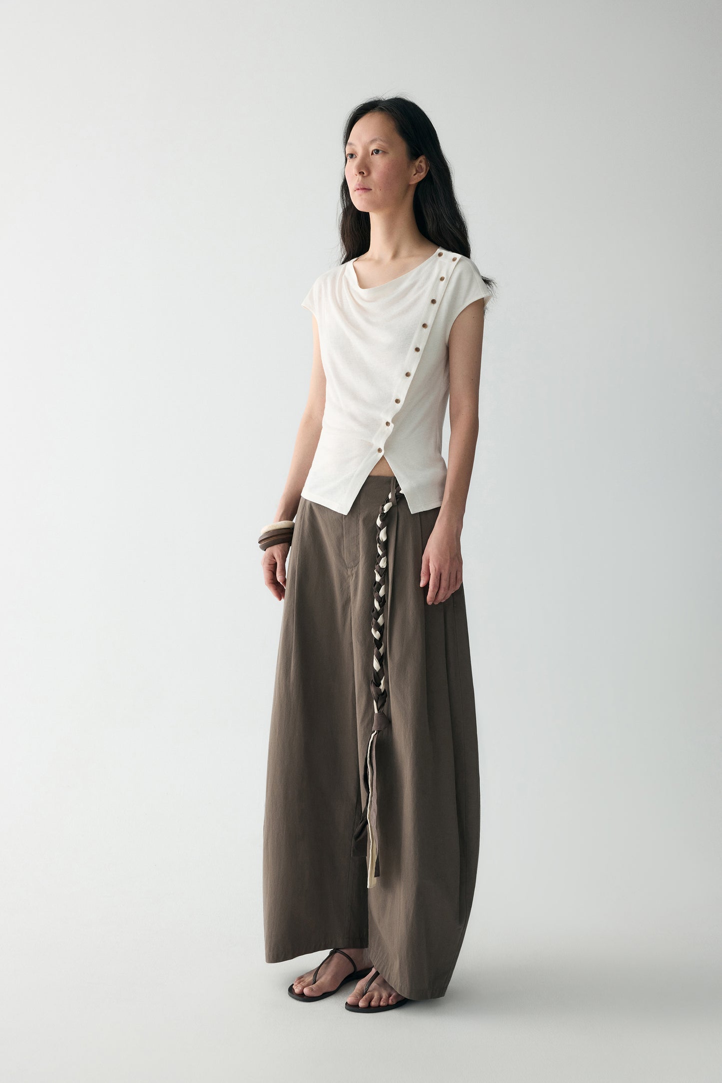 #color_off white