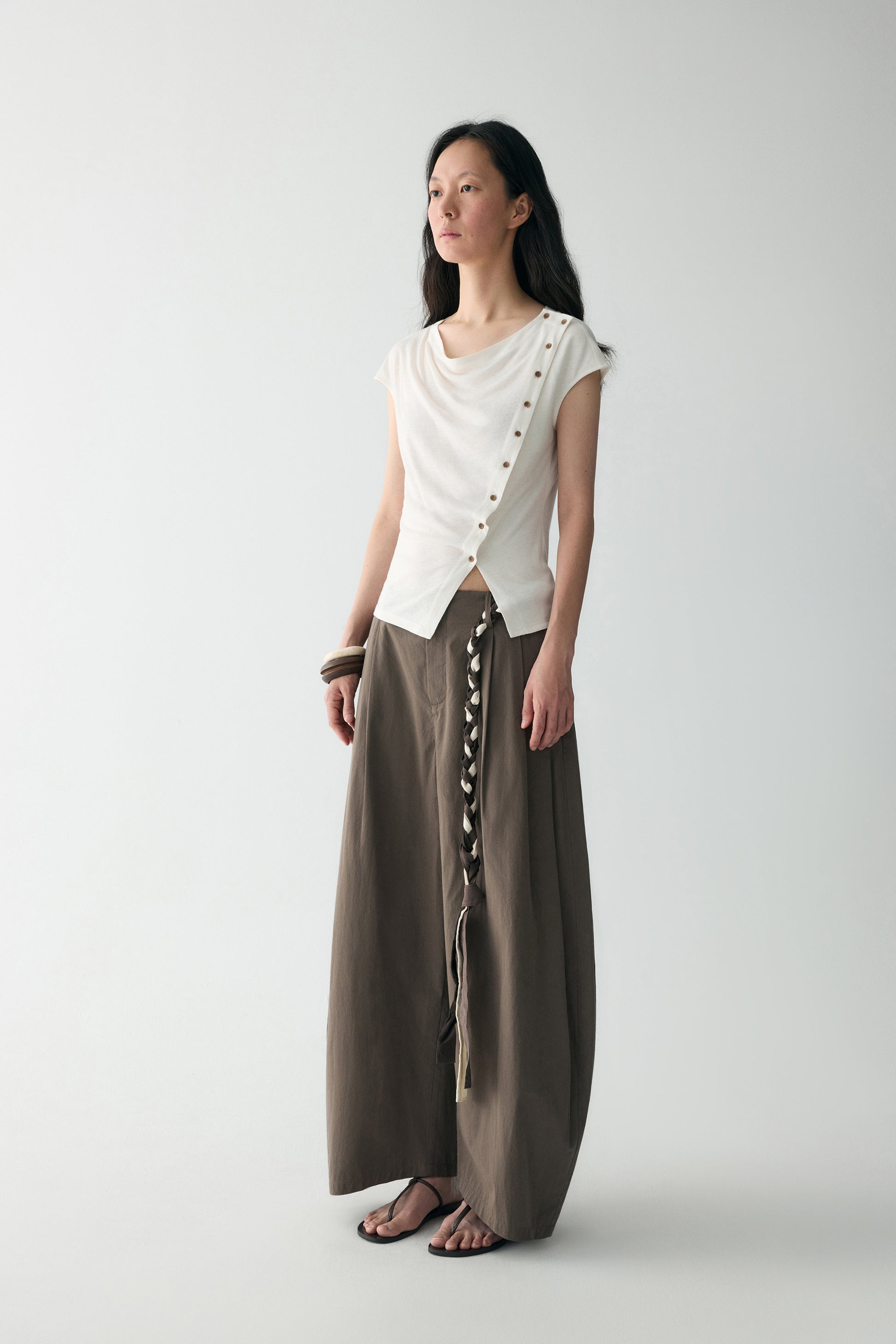 #color_off white