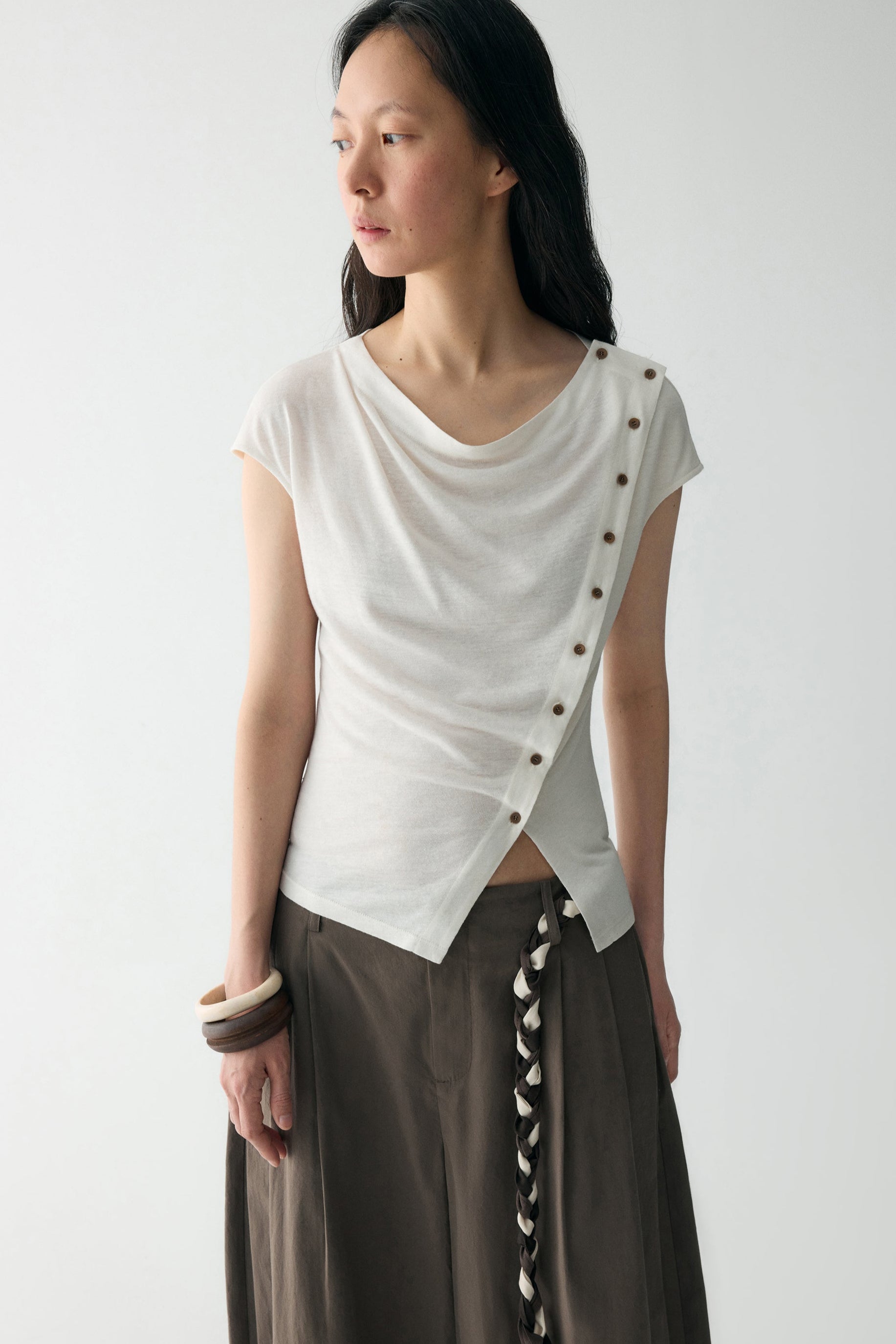 #color_off white