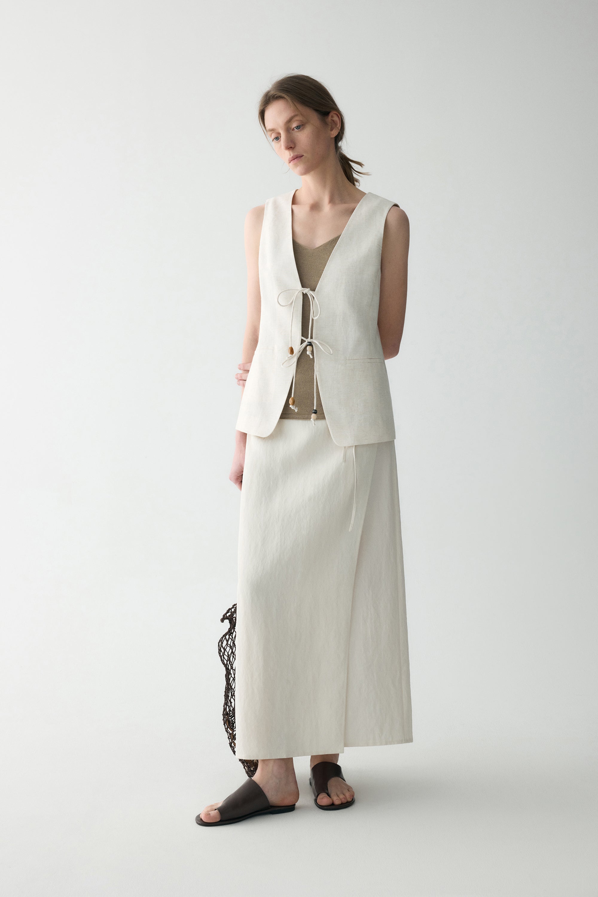 #color_cream white
