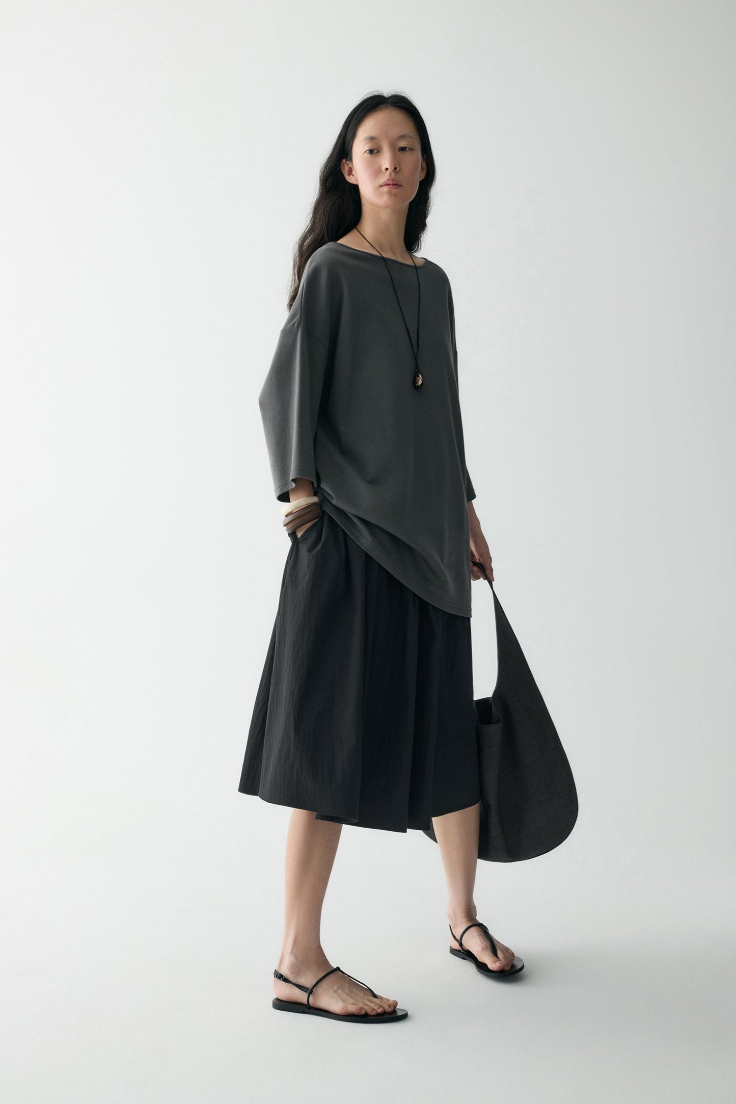 #color_black ash
