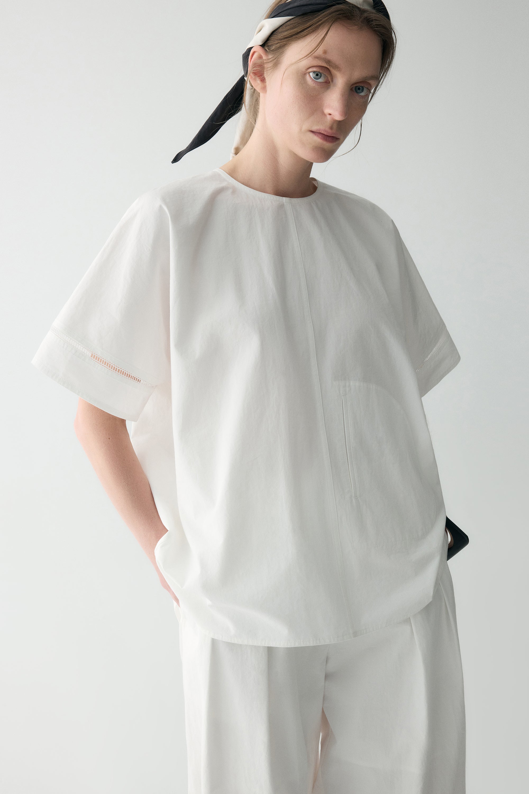 #color_off white