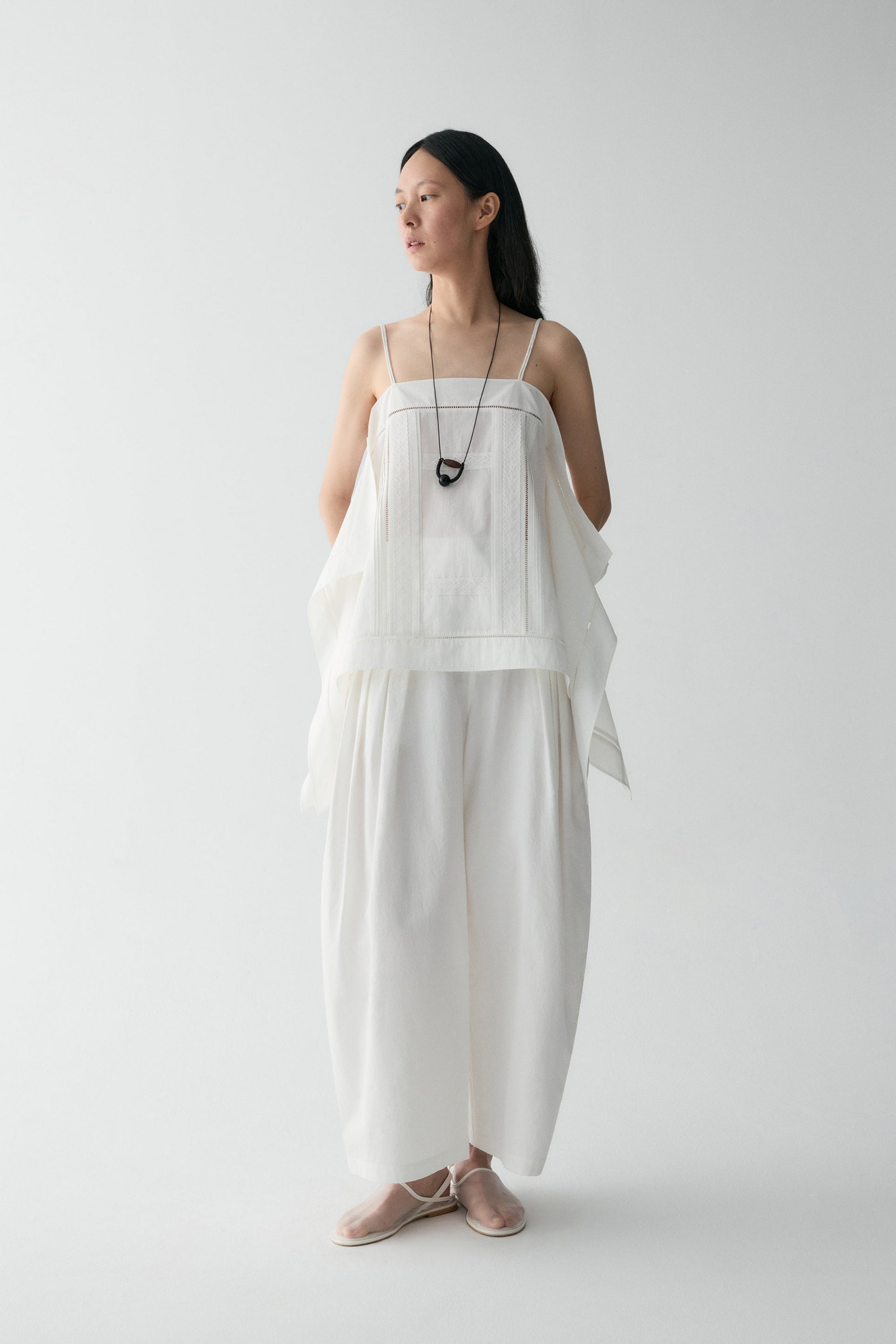 #color_off white
