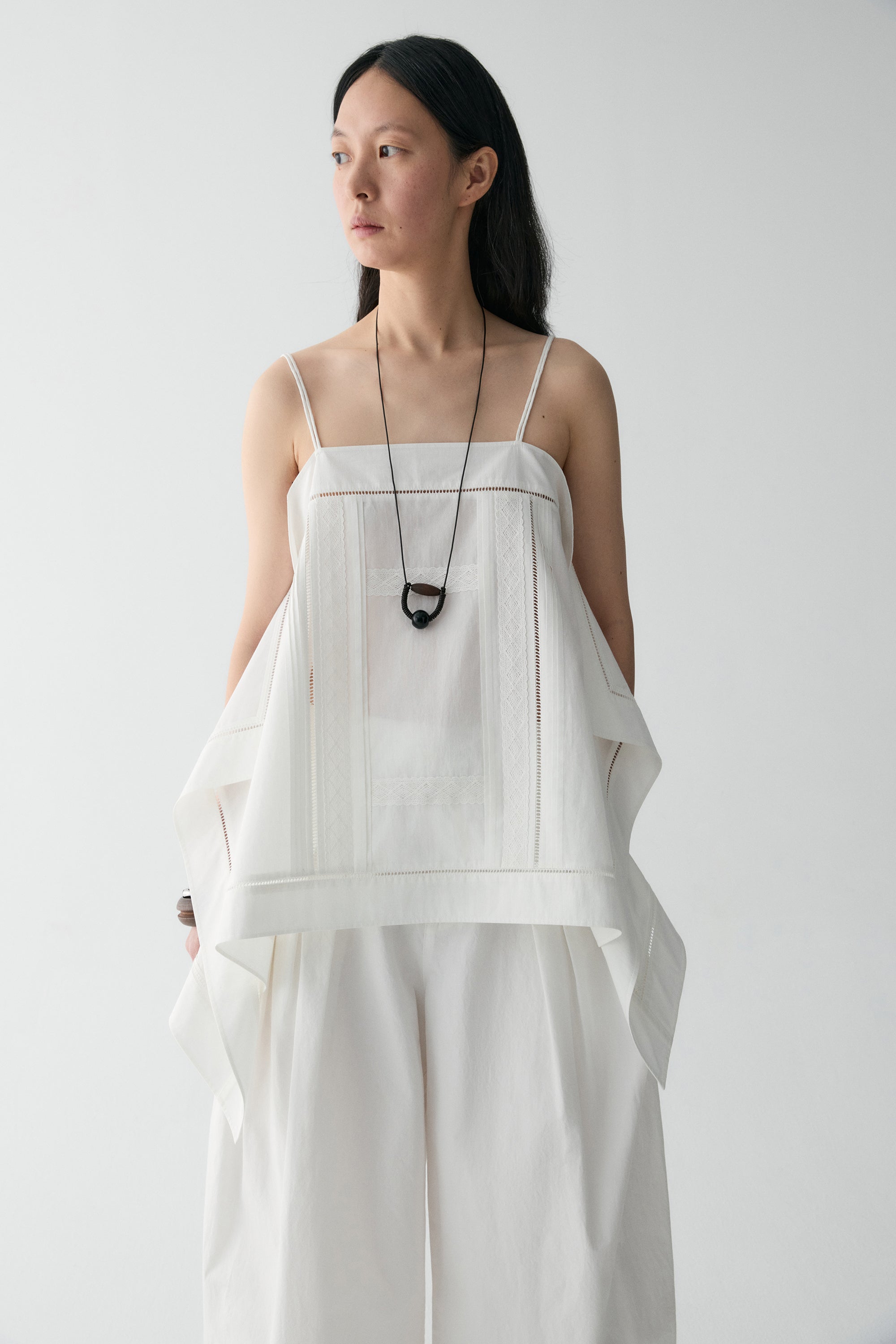 #color_off white