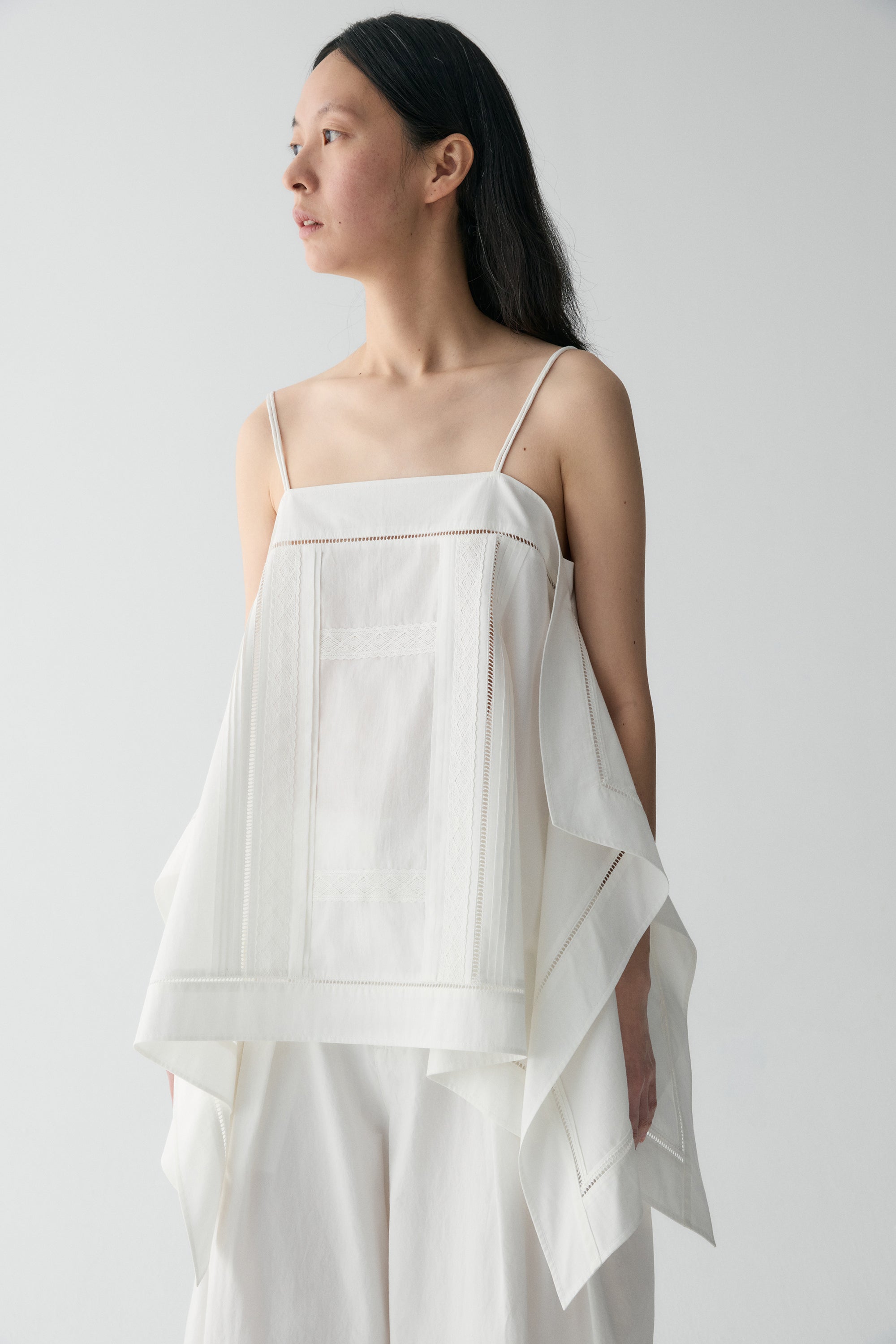 #color_off white