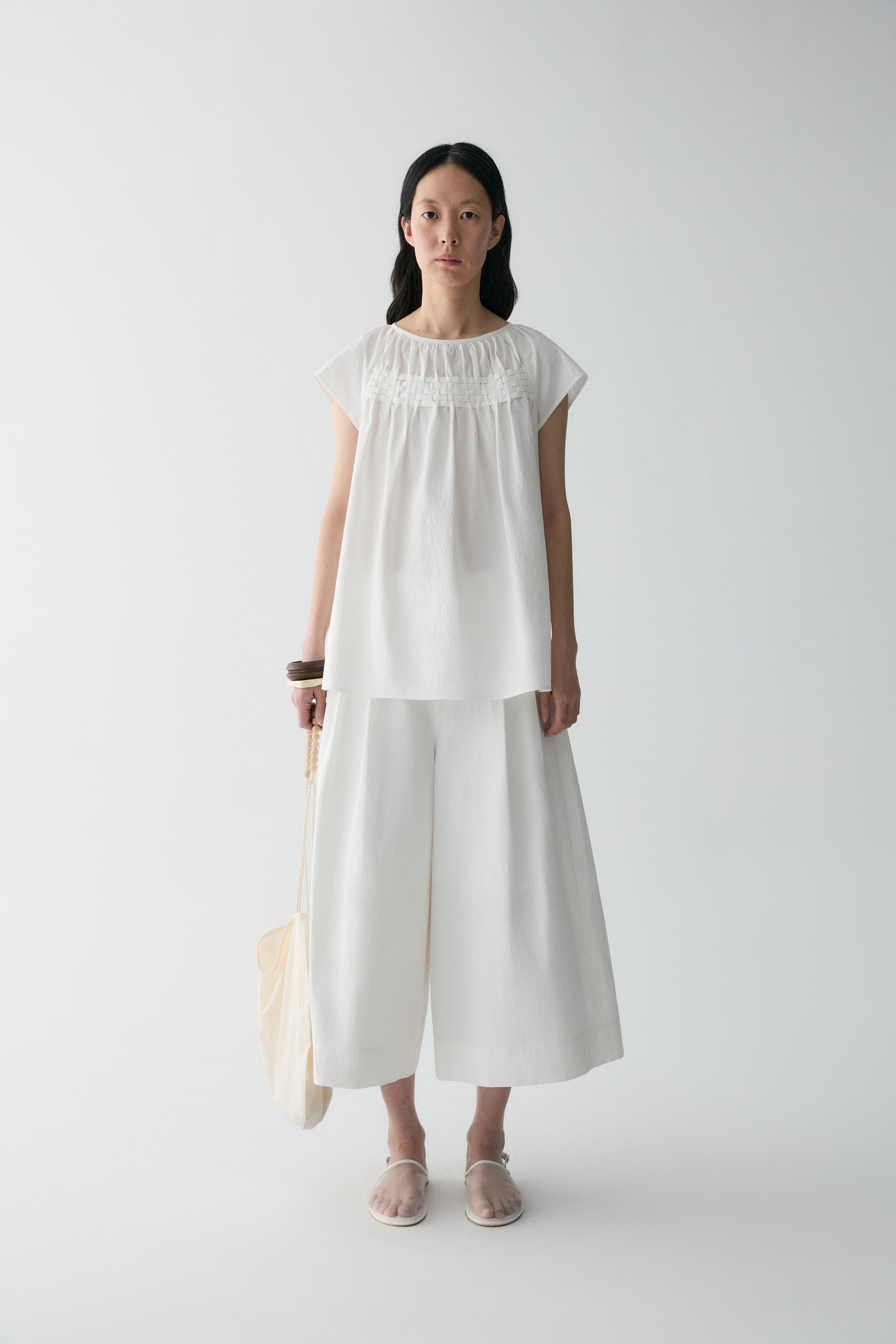 #color_off white