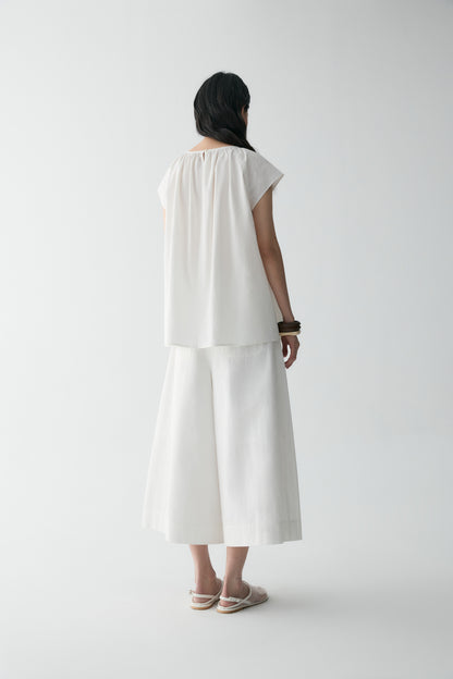 #color_off white