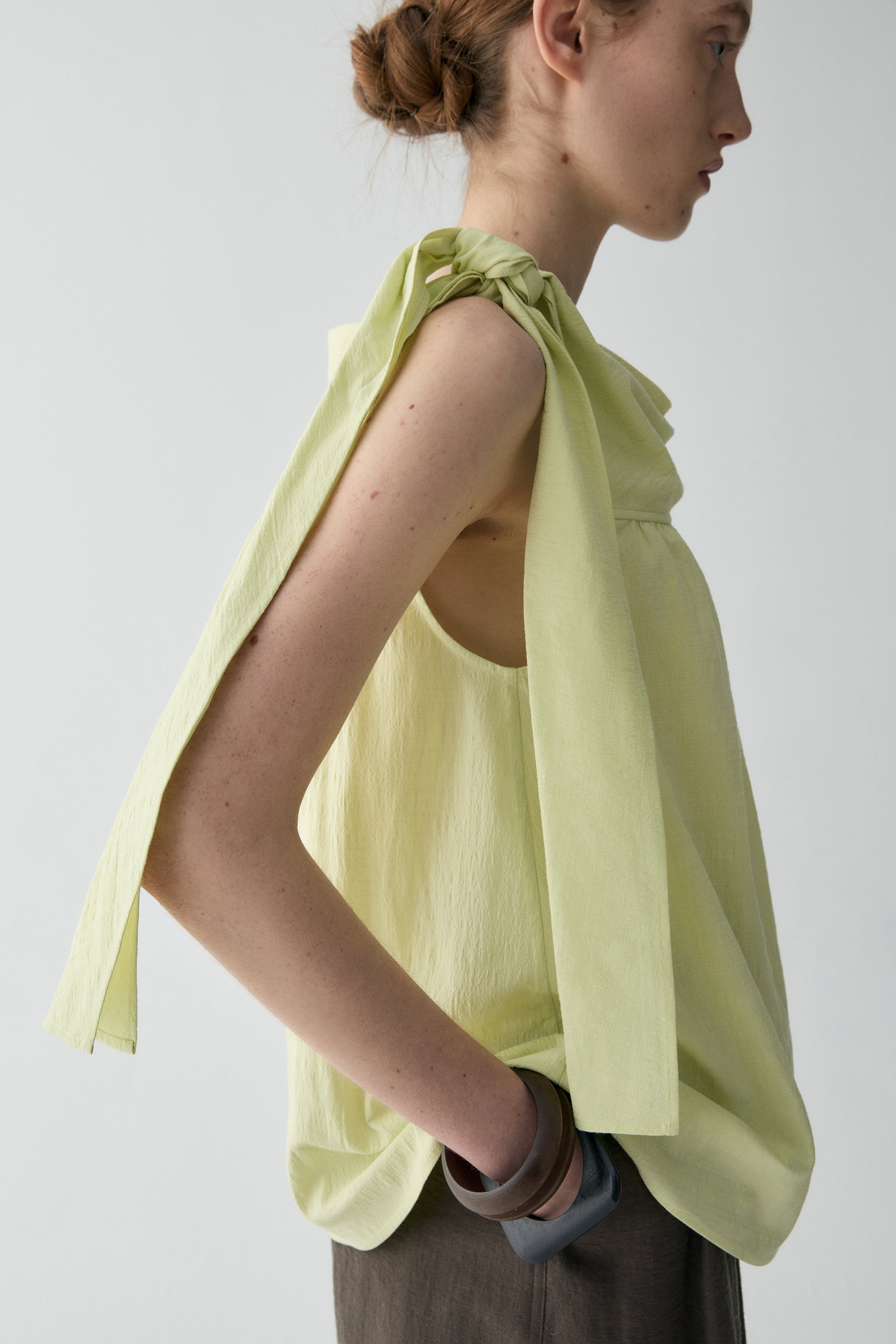 #color_Ivory 