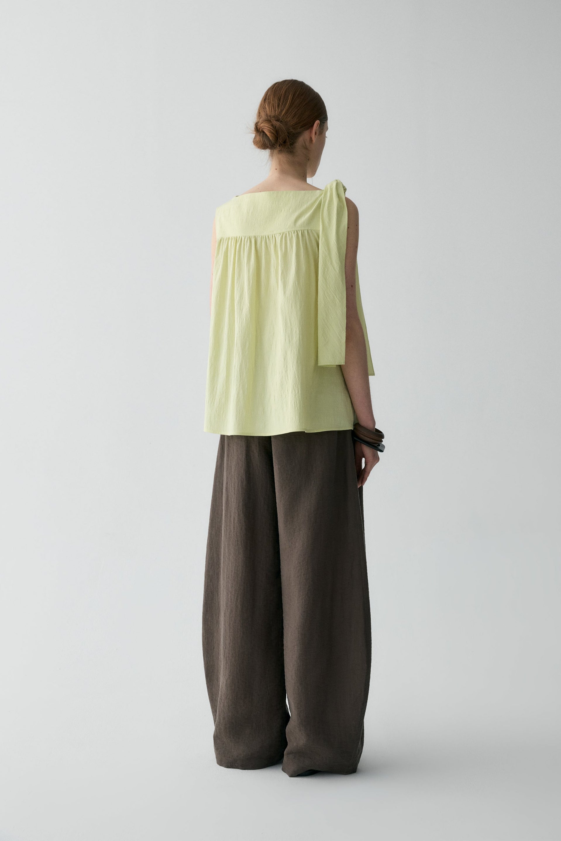 #color_Ivory 