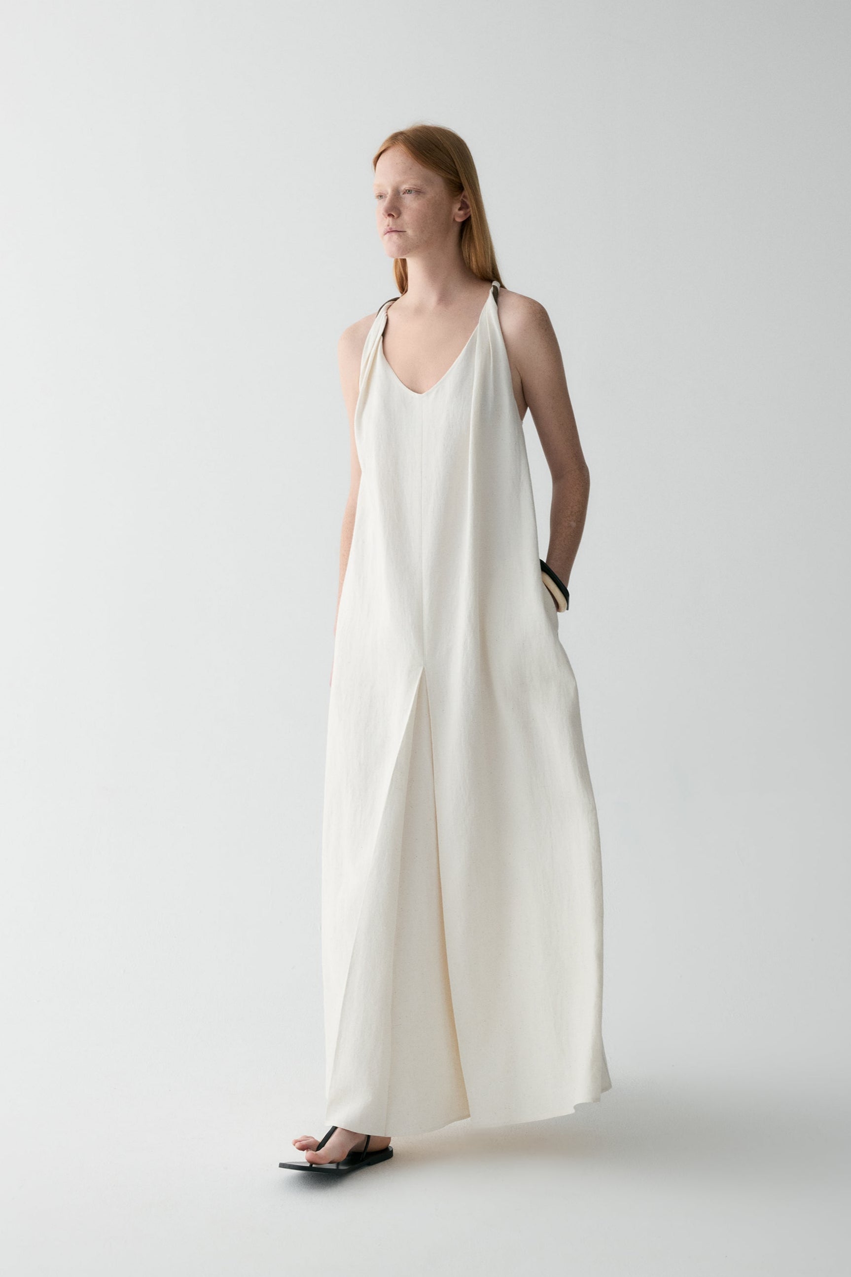#color_off white