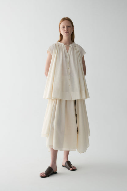#color_cream white