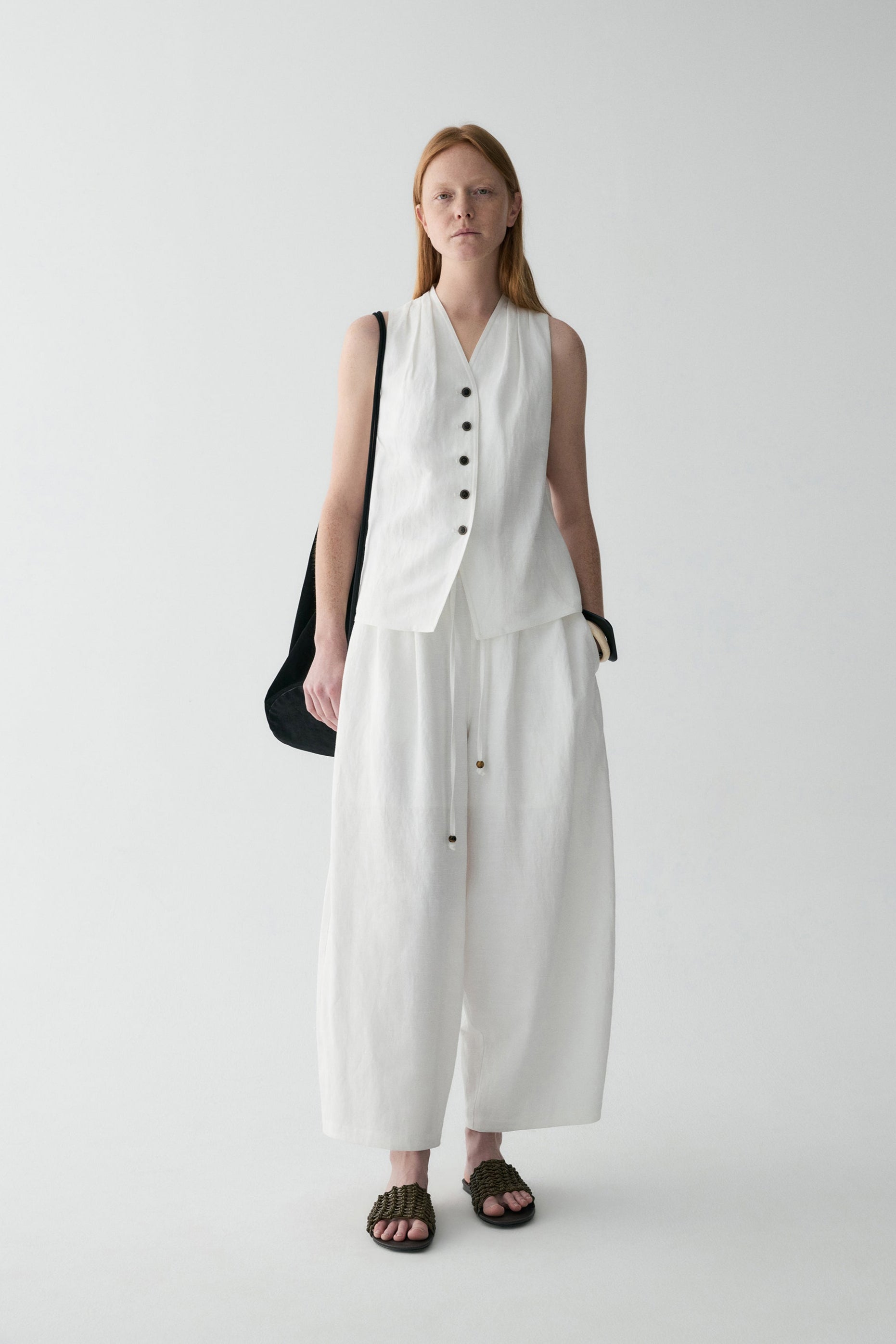 #color_off white