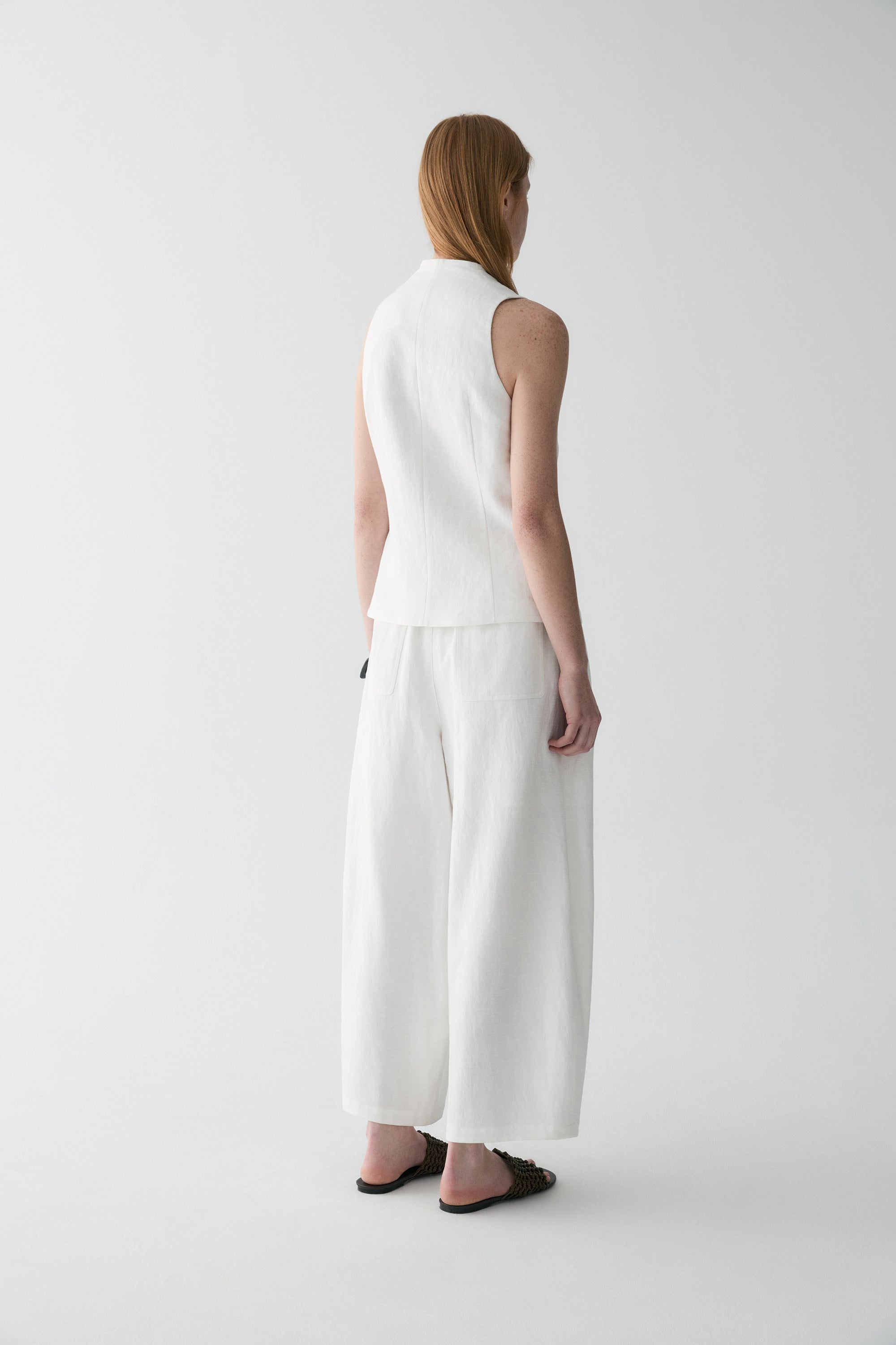 #color_off white